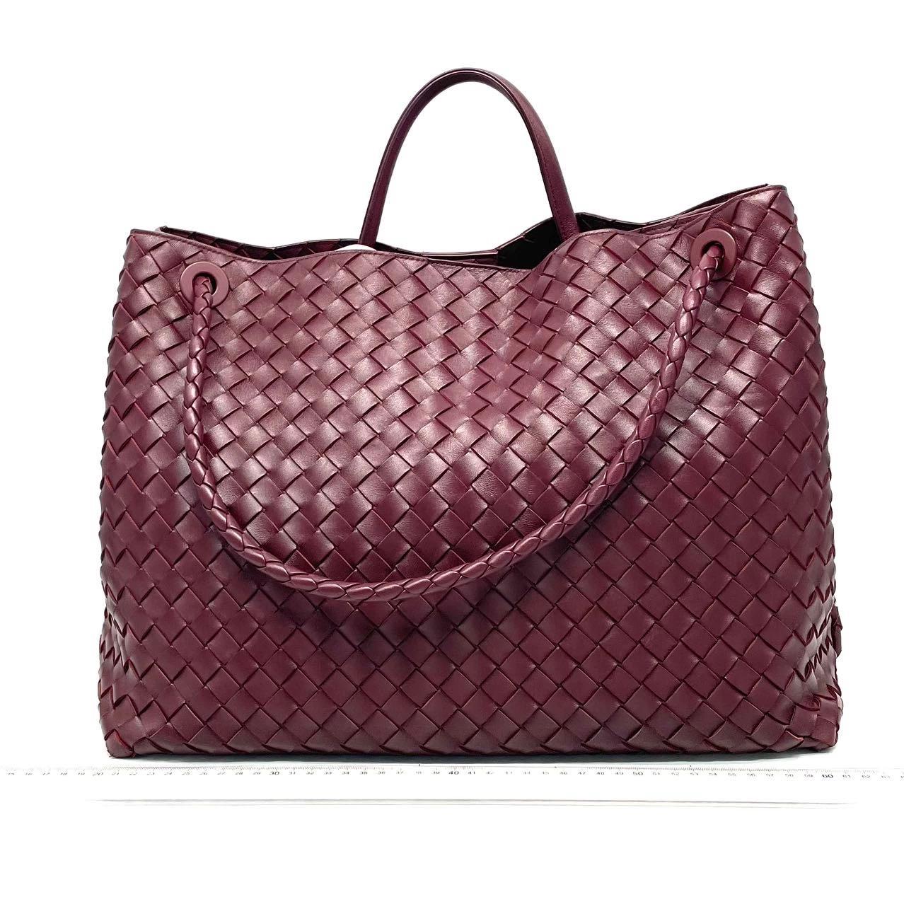Bottega Veneta Andiamo Large Burgundy Handbag Excellent état - En vente à AUBERVILLIERS, FR