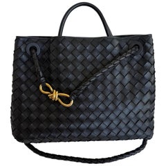 Bottega Veneta - Andiamo - Sac à main moyen en cuir Intrecciato noir