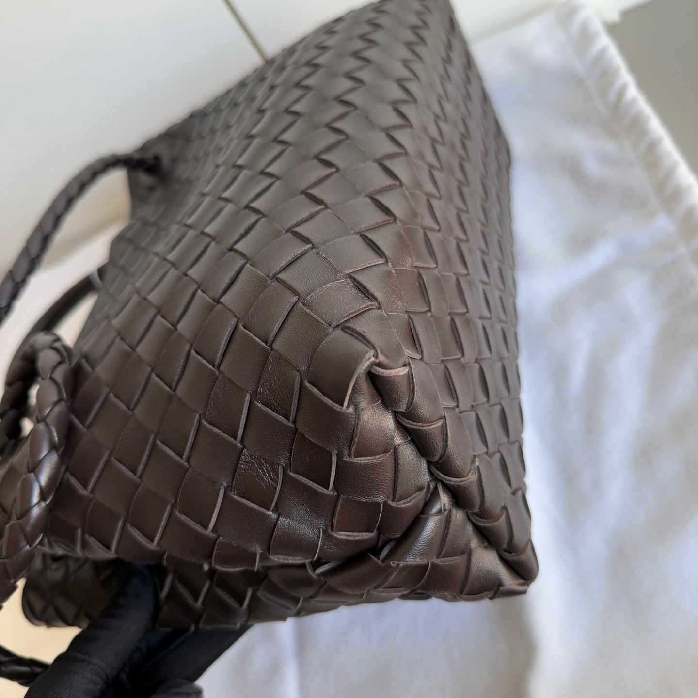 Bottega Veneta Andiamo Medium Fondant Marrone Cioccolato Scuro in vendita 10