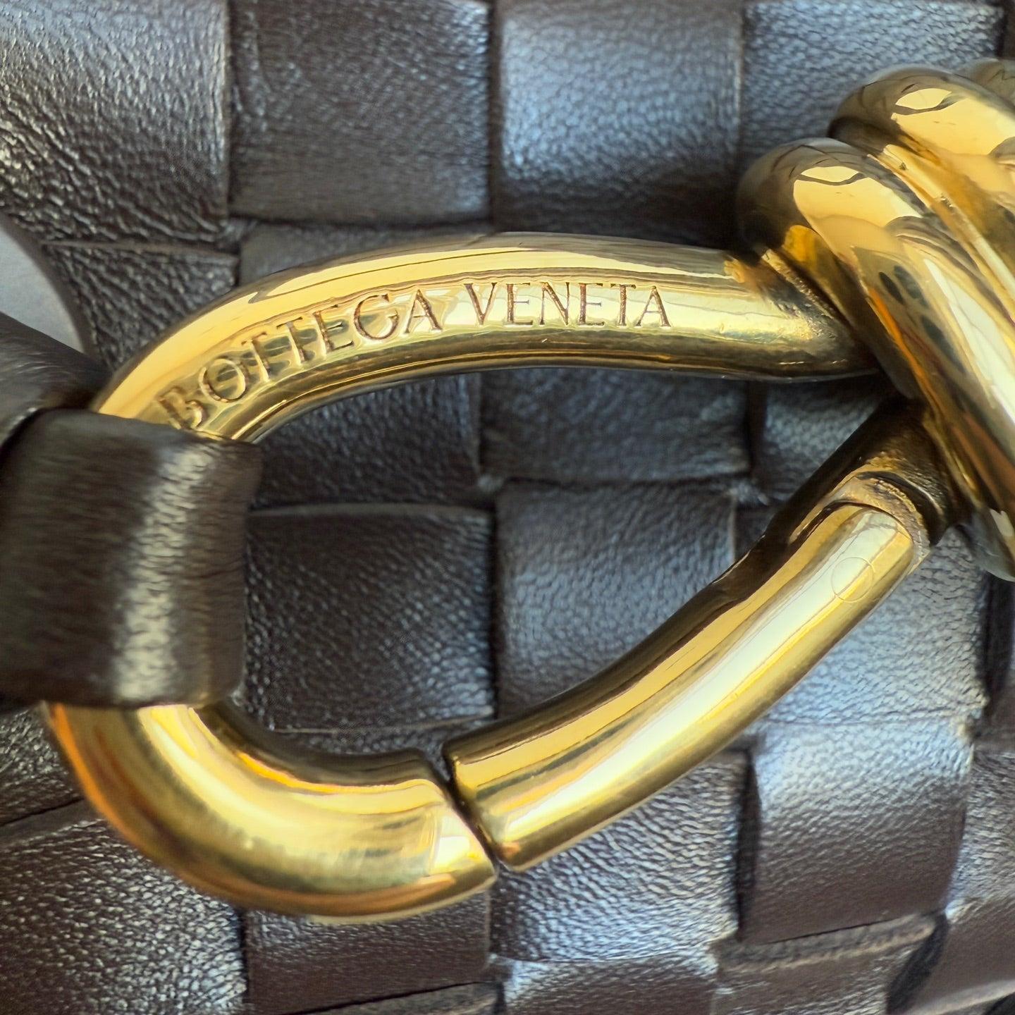 Bottega Veneta Andiamo Medium Fondant Marrone Cioccolato Scuro in vendita 12
