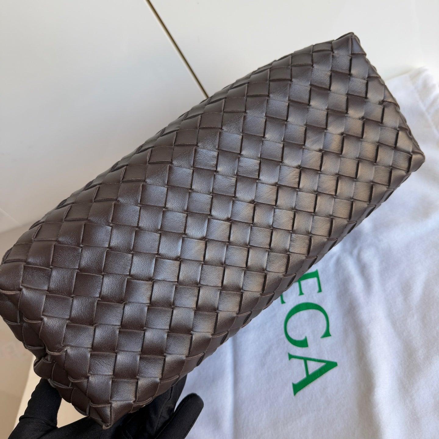 Bottega Veneta Andiamo Medium Fondant Marrone Cioccolato Scuro in vendita 3