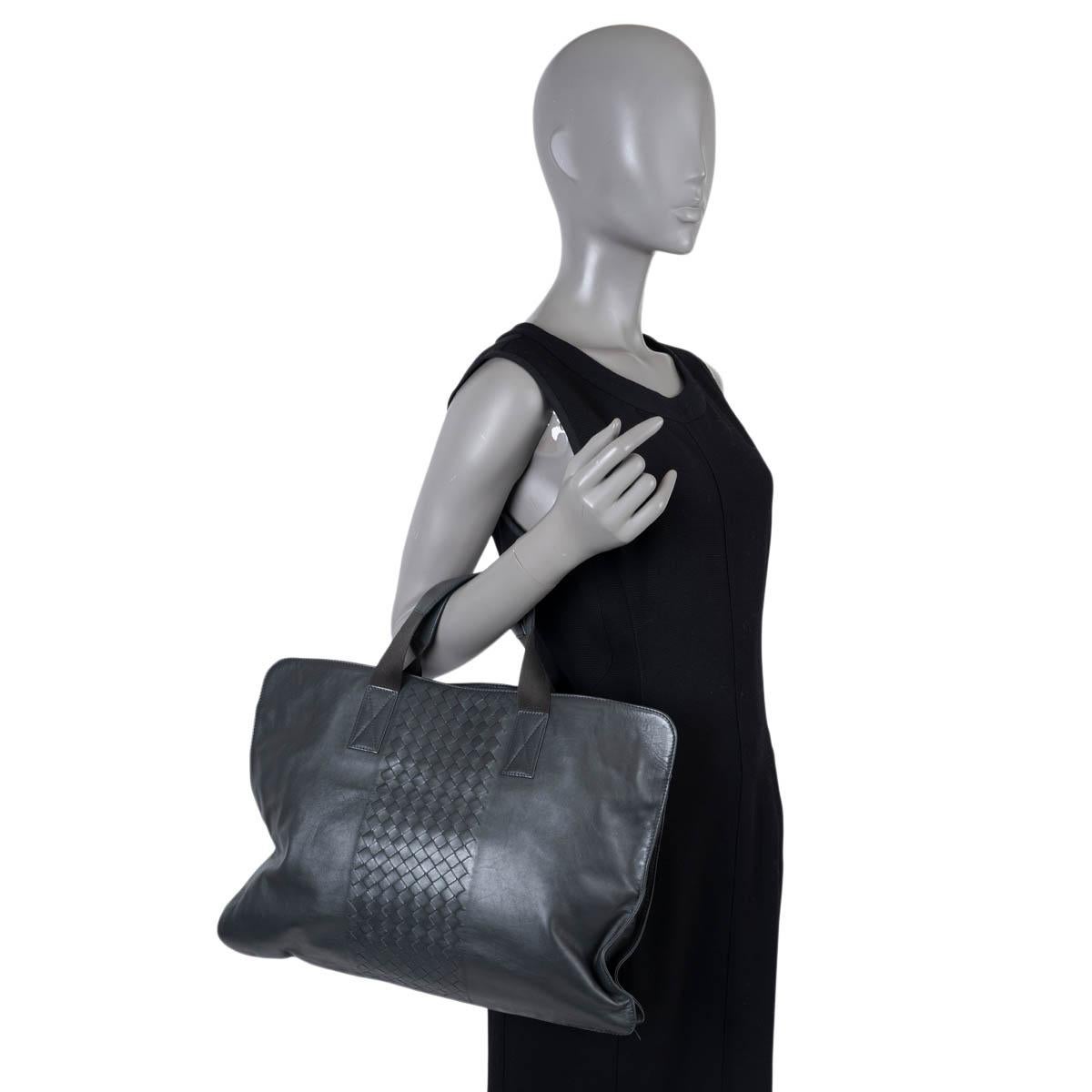 BOTTEGA VENETA anthracite gray leather INTRECCIATO SOFT BRIEFCASE Bag For Sale 4
