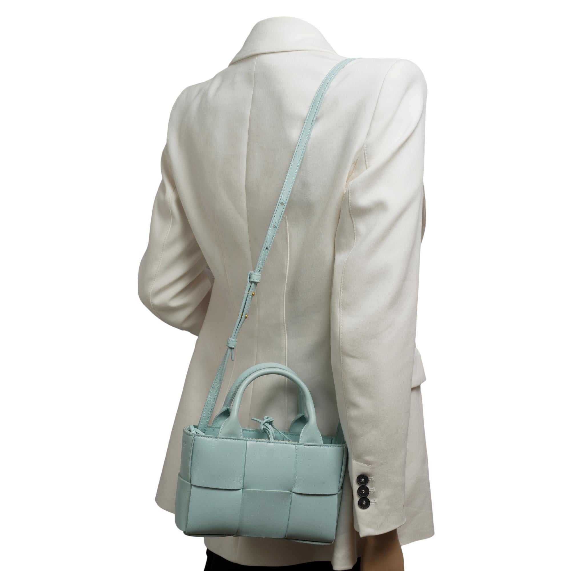 Bottega Veneta Arco 20 handbag strap in blue lambskin , GHW For Sale 9