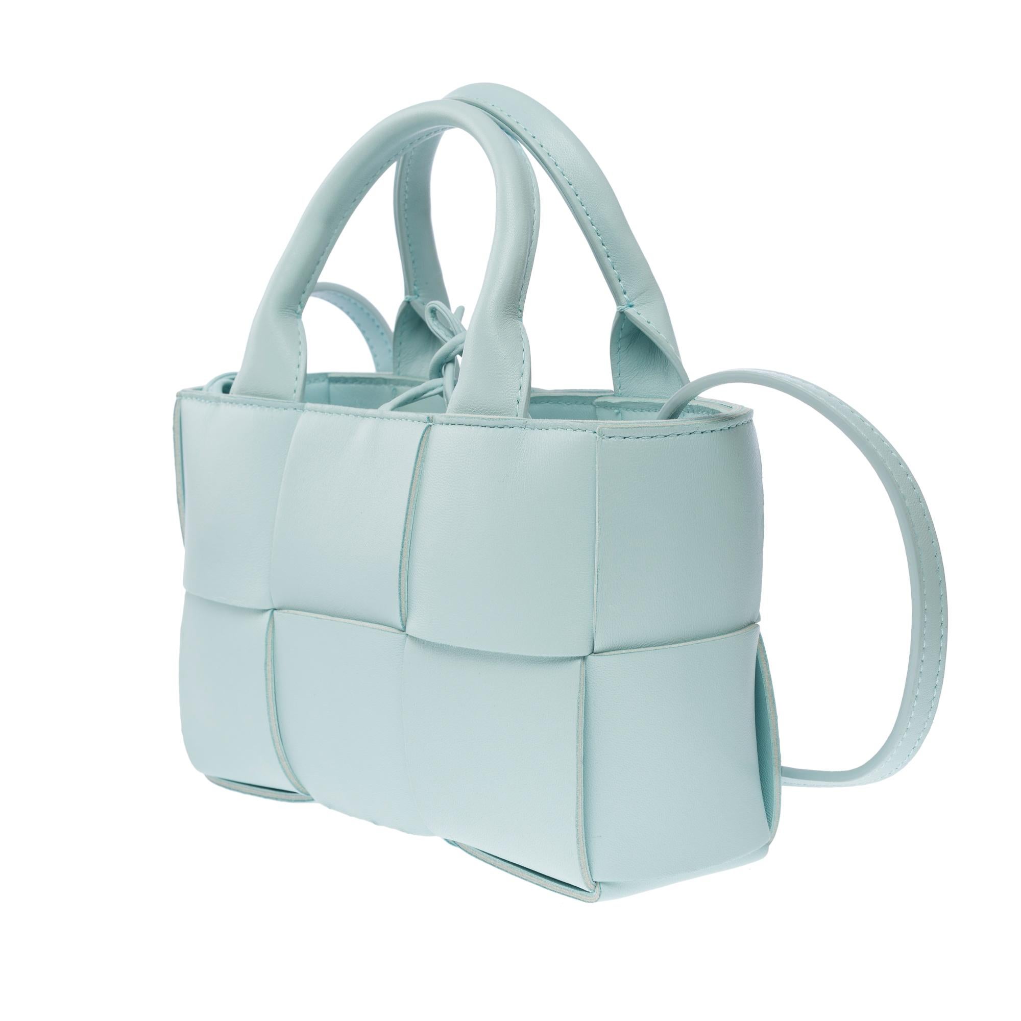 Bottega Veneta Arco 20 handbag strap in blue lambskin , GHW For Sale 1