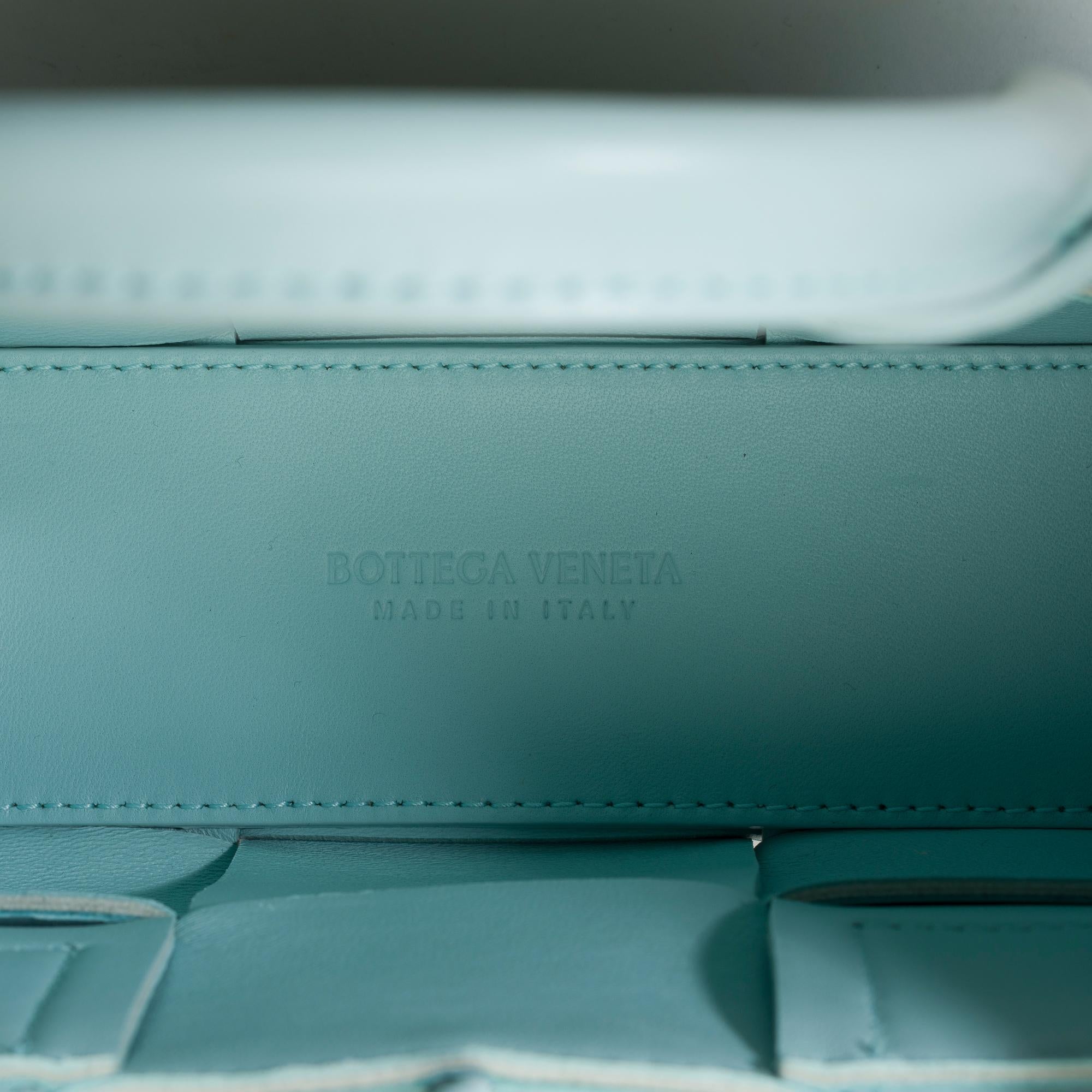 Bottega Veneta Arco 20 handbag strap in blue lambskin , GHW For Sale 4