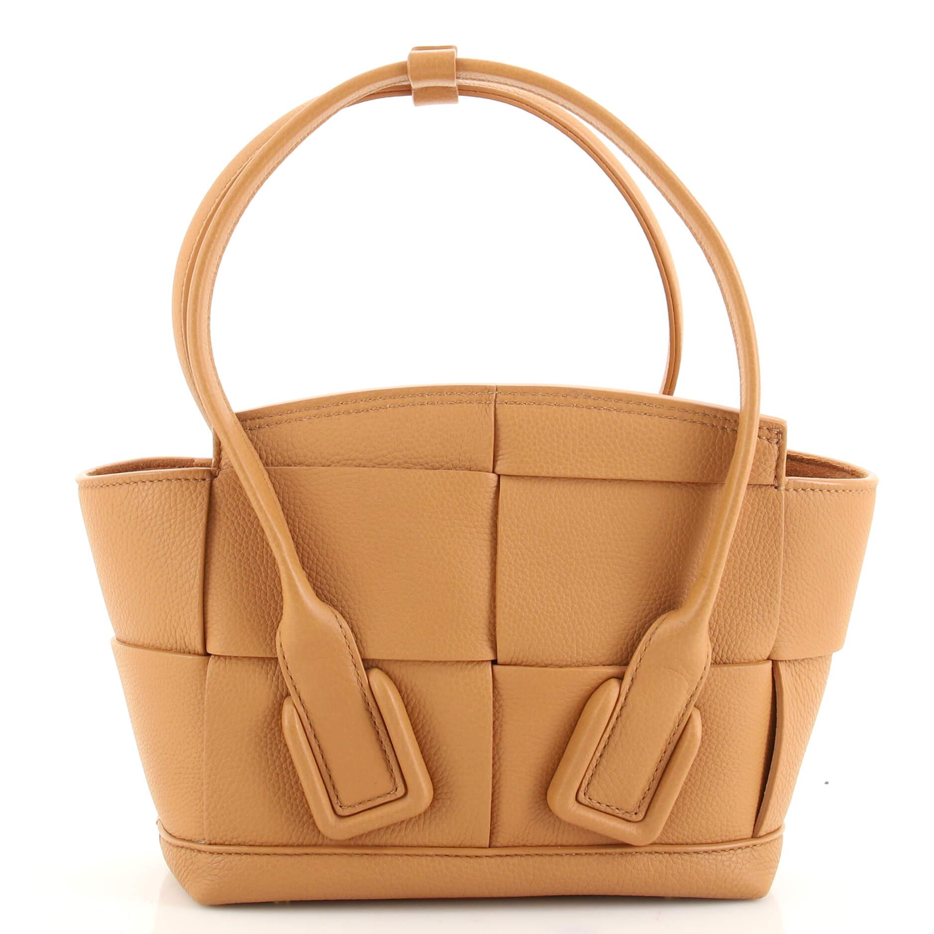 Women's or Men's Bottega Veneta Arco Bag Maxi Intrecciato Leather Mini
