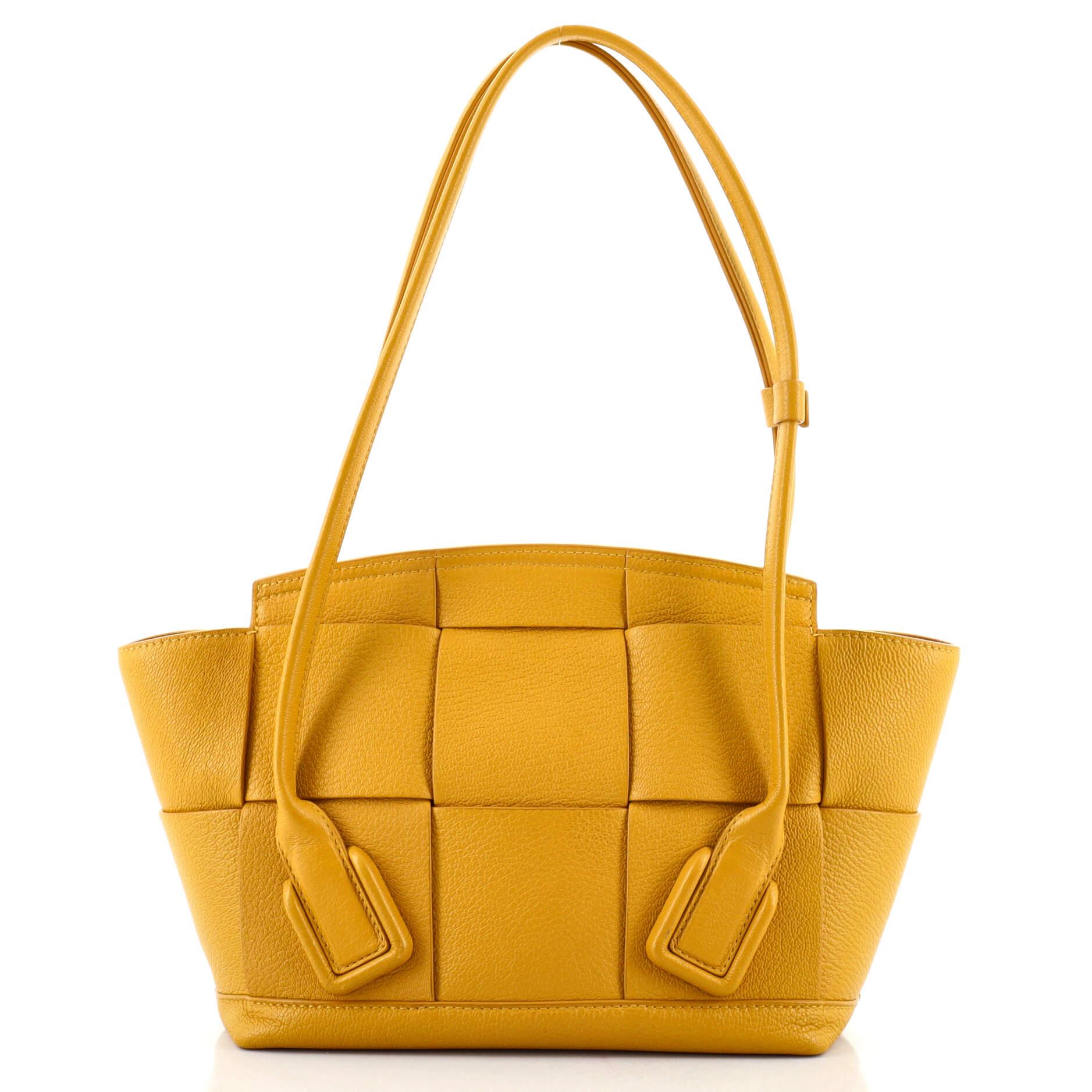 bottega veneta arco xl bag