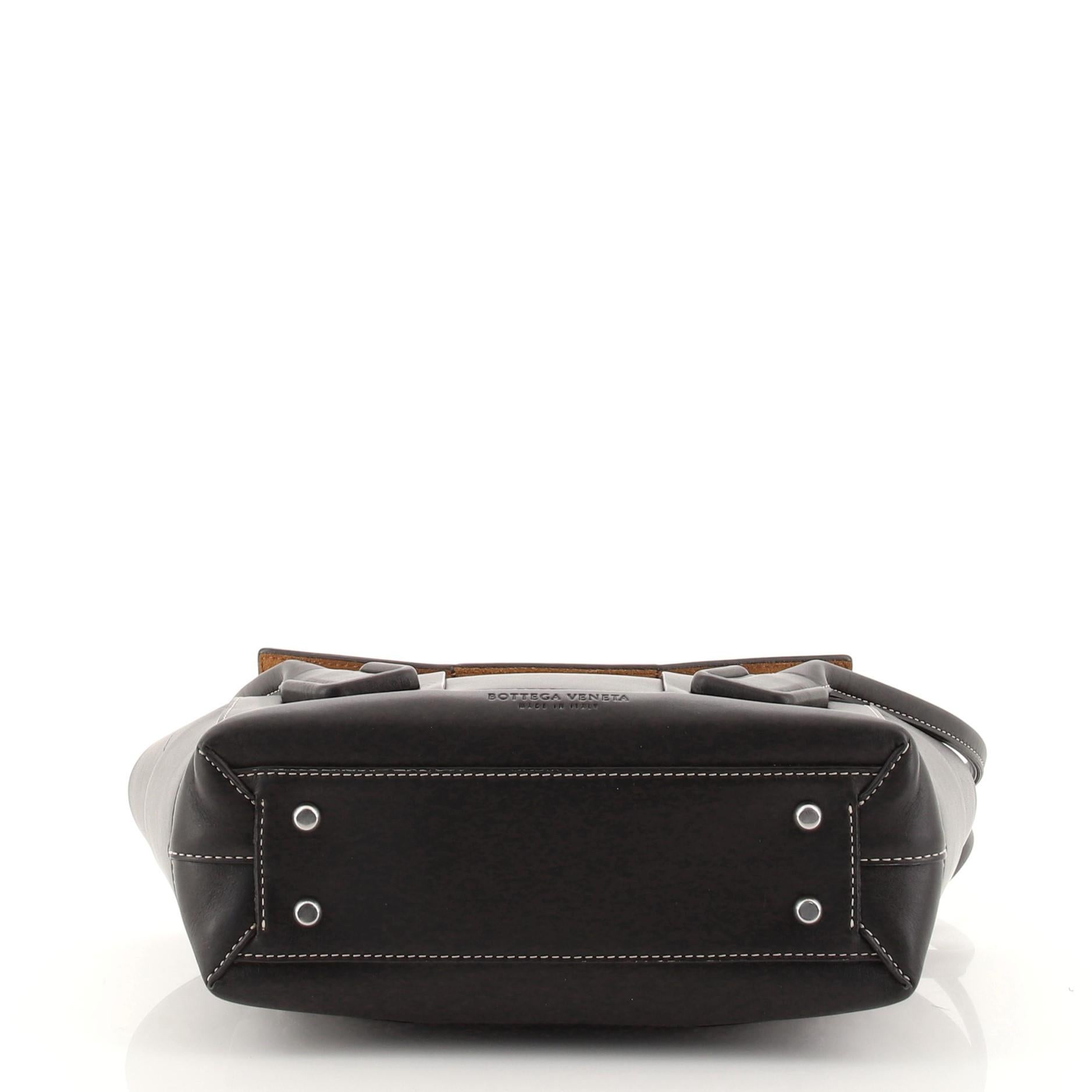 Women's or Men's Bottega Veneta Arco Bag Maxi Intrecciato Leather Small