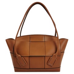 Bottega Veneta Arco Tote Bag Medium Tan Brown Leather 33