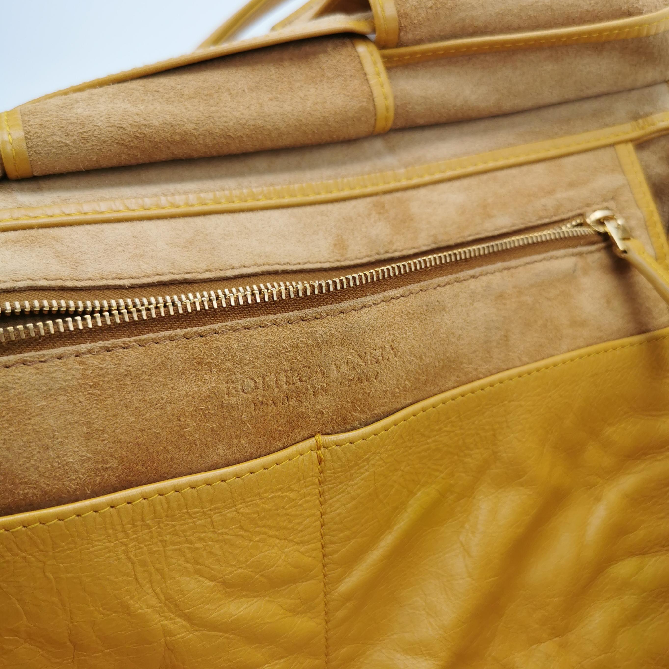 Bottega Veneta Arco Tote Bag Medium Tan Yellow Shiny Calfskin Leather 33cm For Sale 4
