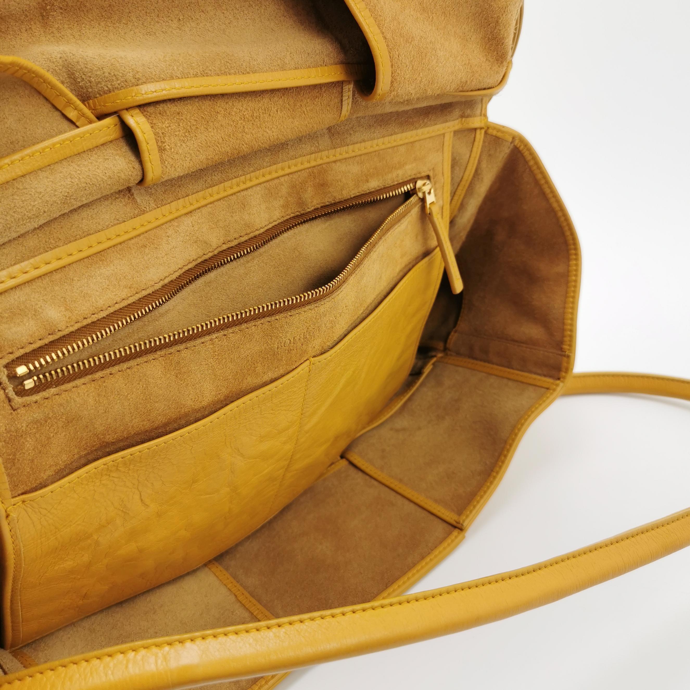 Bottega Veneta Arco Tote Bag Medium Tan Yellow Shiny Calfskin Leather 33cm For Sale 5