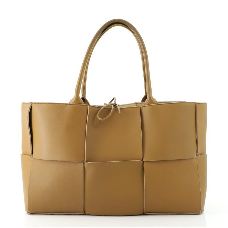 Bottega Veneta Arco Tote Maxi Intrecciato Leather Medium at 1stDibs