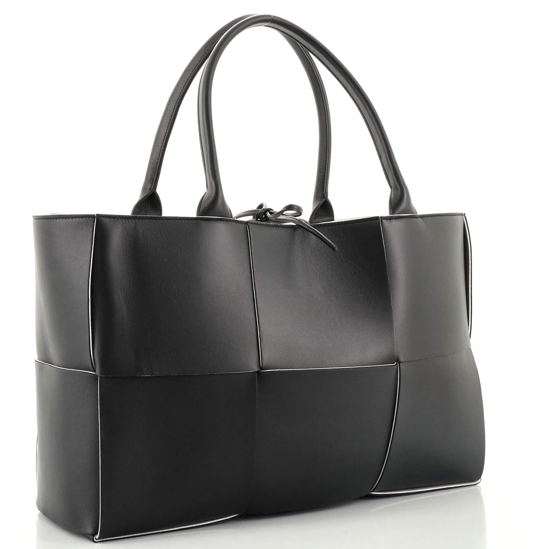 Black Bottega Veneta Arco Tote Maxi Intrecciato Leather Medium