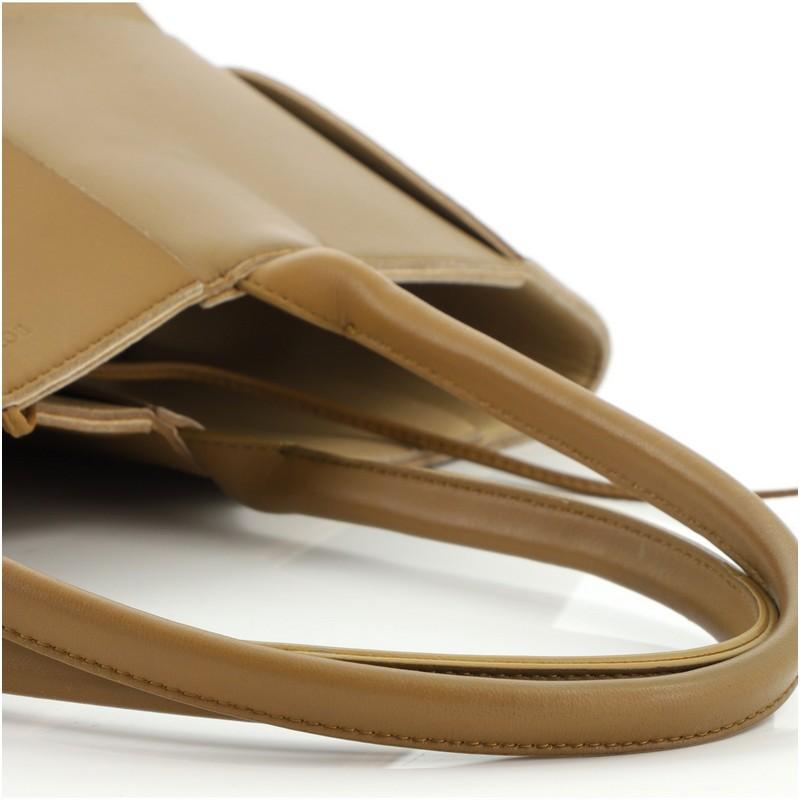 Women's or Men's Bottega Veneta Arco Tote Maxi Intrecciato Leather Medium