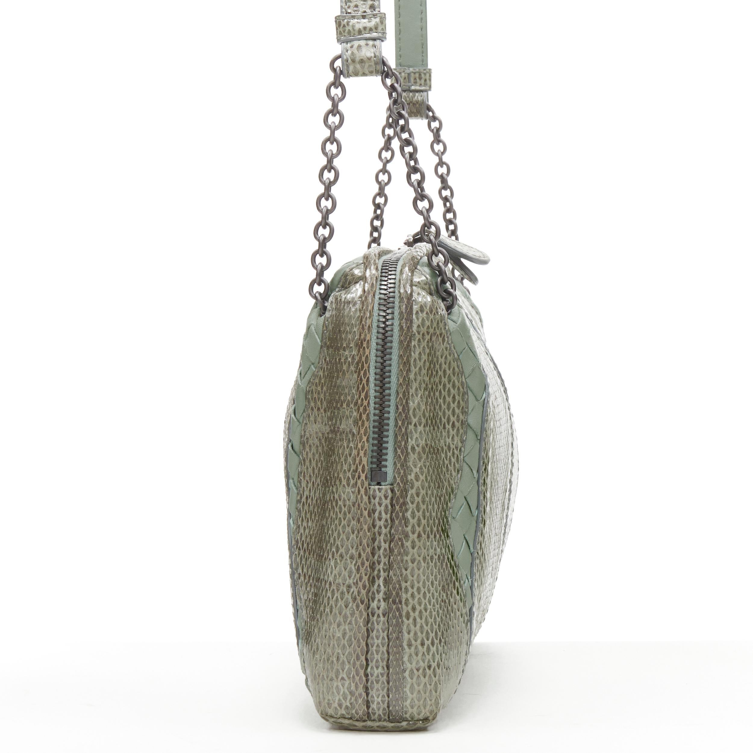 BOTTEGA VENETA Sac à bandoulière tressé Intrecciato vert serpent Ayers avec fermeture éclair sur le dessus Excellent état - En vente à Hong Kong, NT