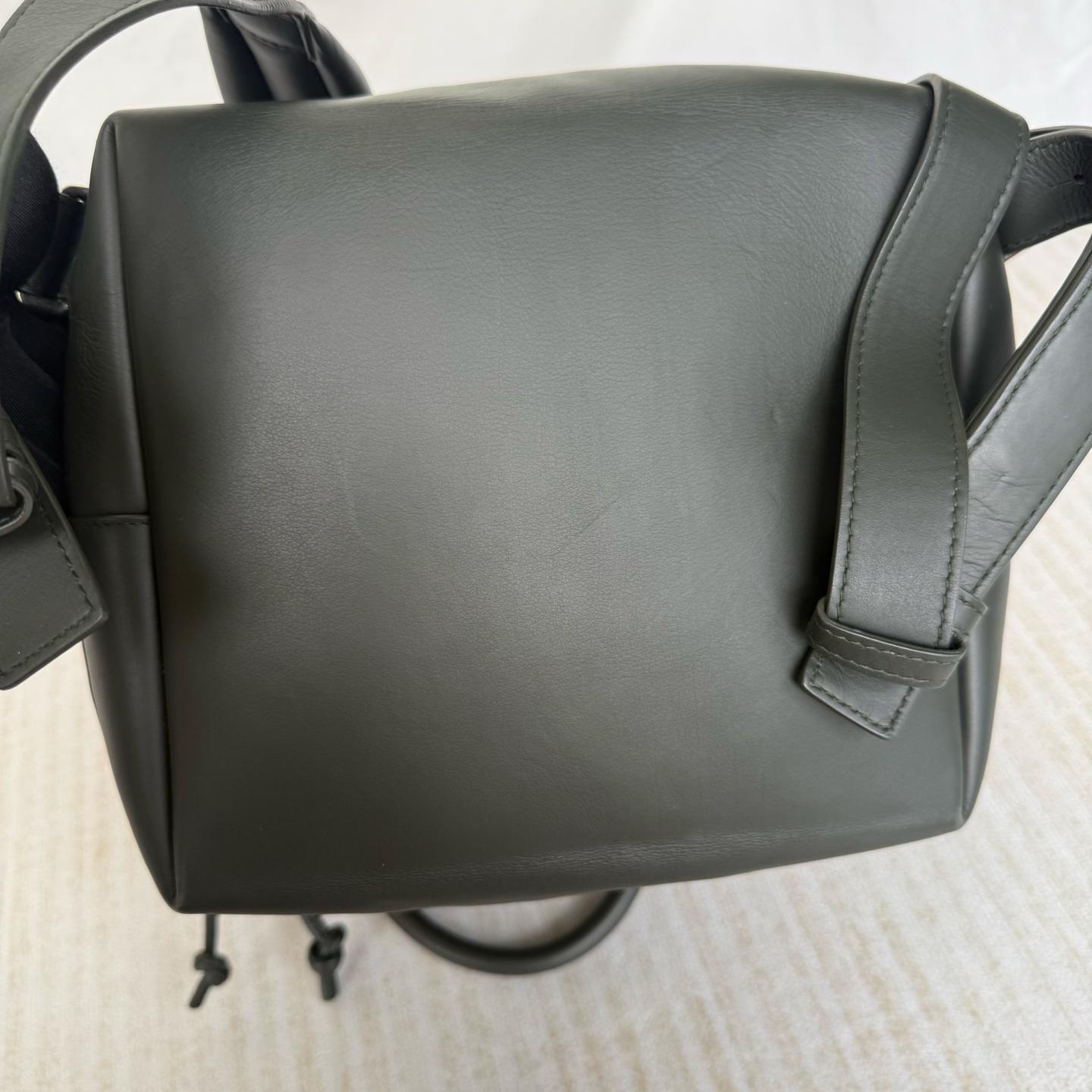 Sac à dos Bottega Veneta Cuir Intrecciato vert foncé en vente 6