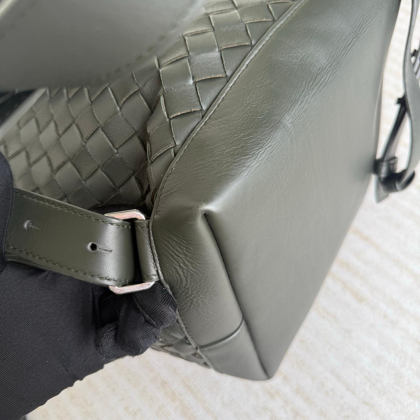 Sac à dos Bottega Veneta Cuir Intrecciato vert foncé en vente 4