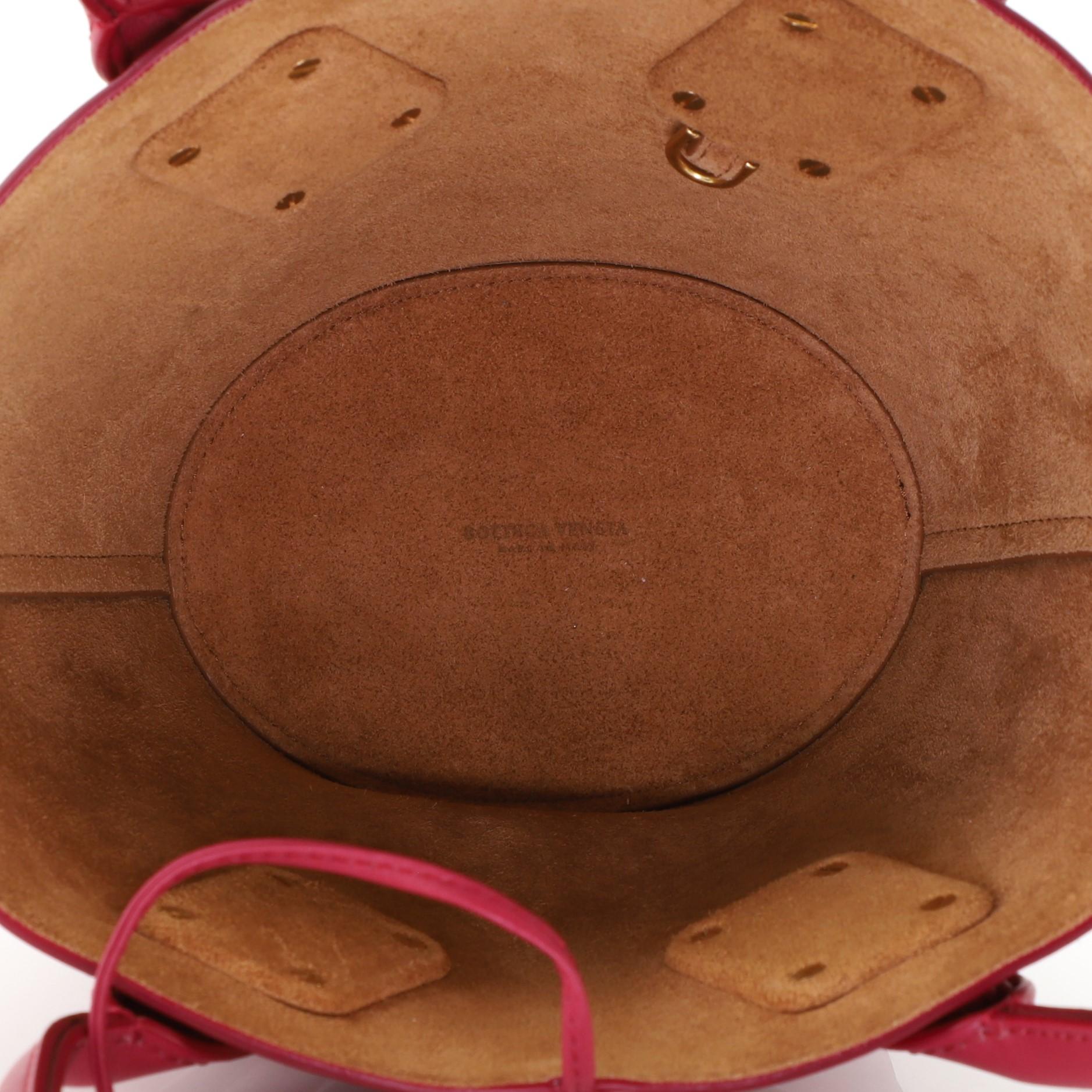 Bottega Veneta Basket Tote Leather Small 1