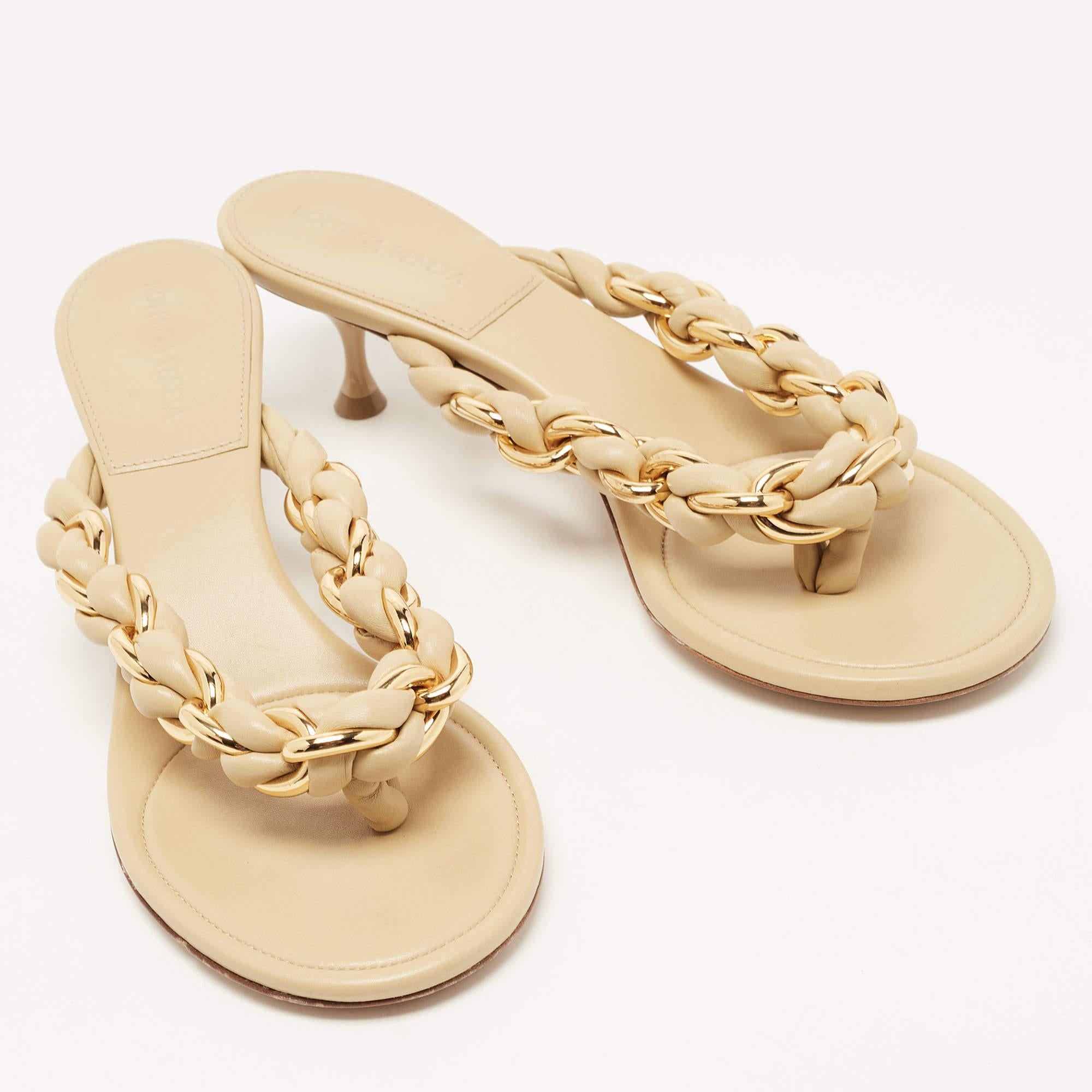 Women's Bottega Veneta Beige Braided Leather and Chain Thong Sandals Size 40.5