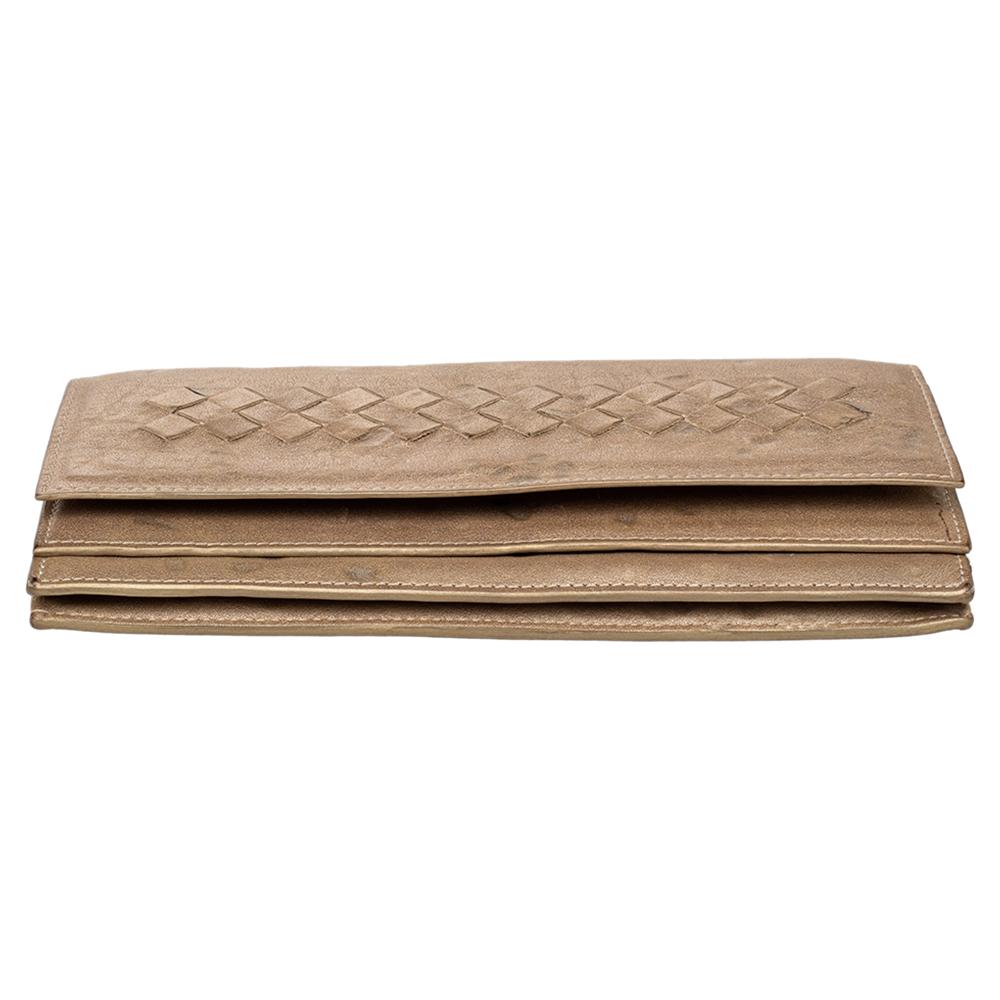 Portafoglio Bottega Veneta Beige in pelle Intrecciato In condizioni discrete a Dubai, Al Qouz 2