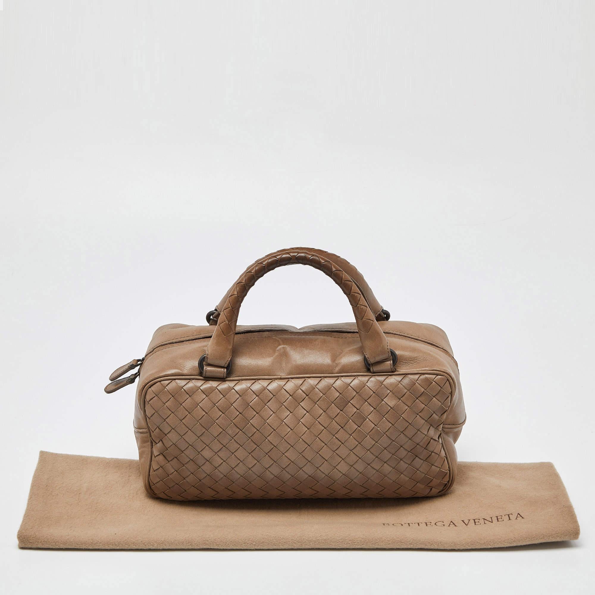 Bottega Veneta Beige Intrecciato Leather Boston Bag For Sale 8