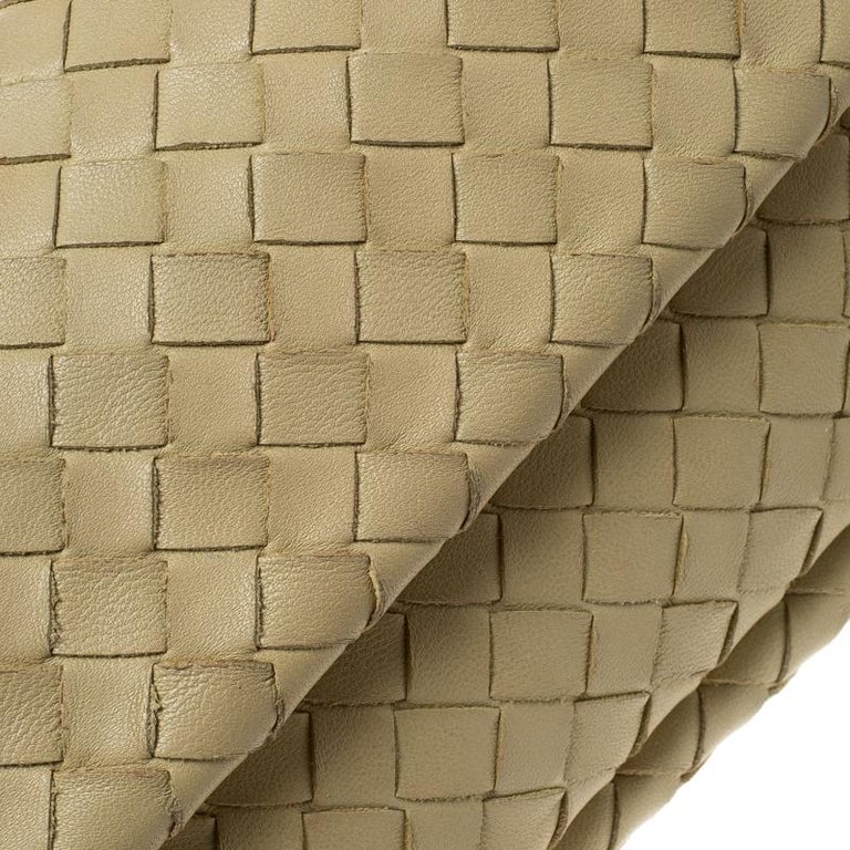 Bottega Veneta Beige Intrecciato Leather Expandable Chain Crossbody Bag ...