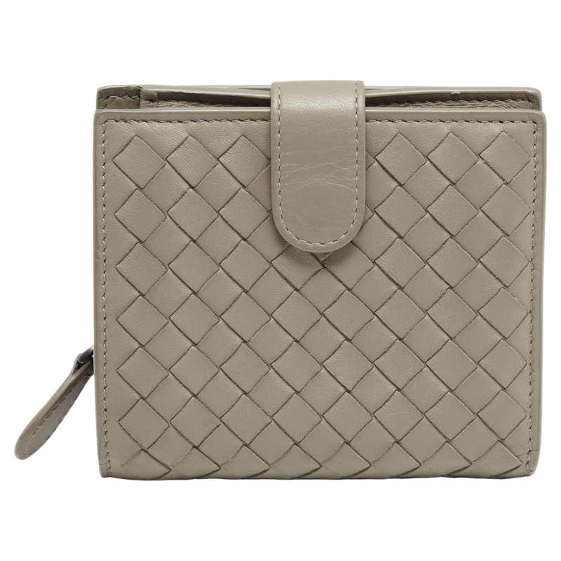 Beige Wallet Bottega Veneta Beige Intrecciato leather Bifold Wallet For Sale at 1stDibs