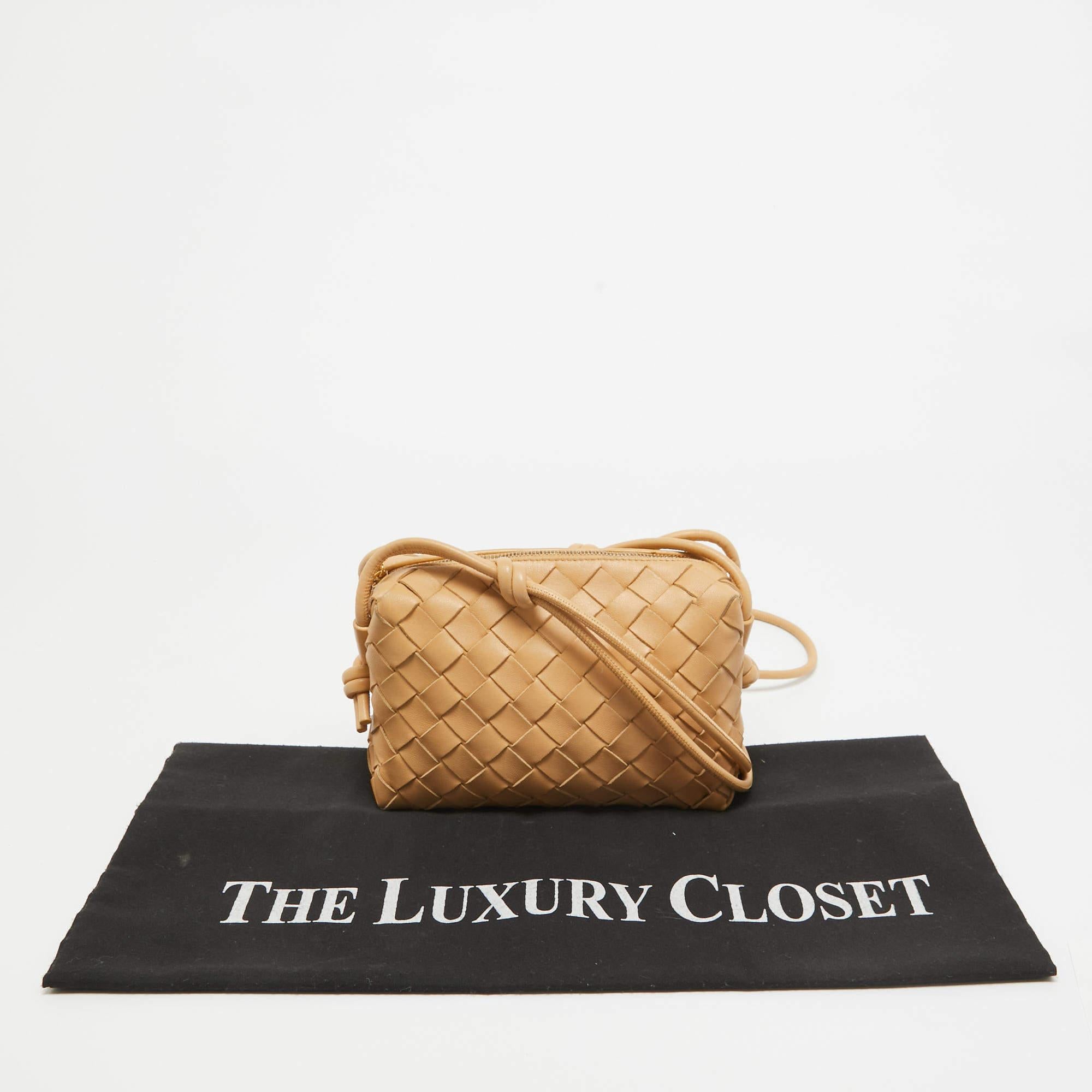 Bottega Veneta Beige Intrecciato Leather Mini Loop Crossbody Bag For Sale 7