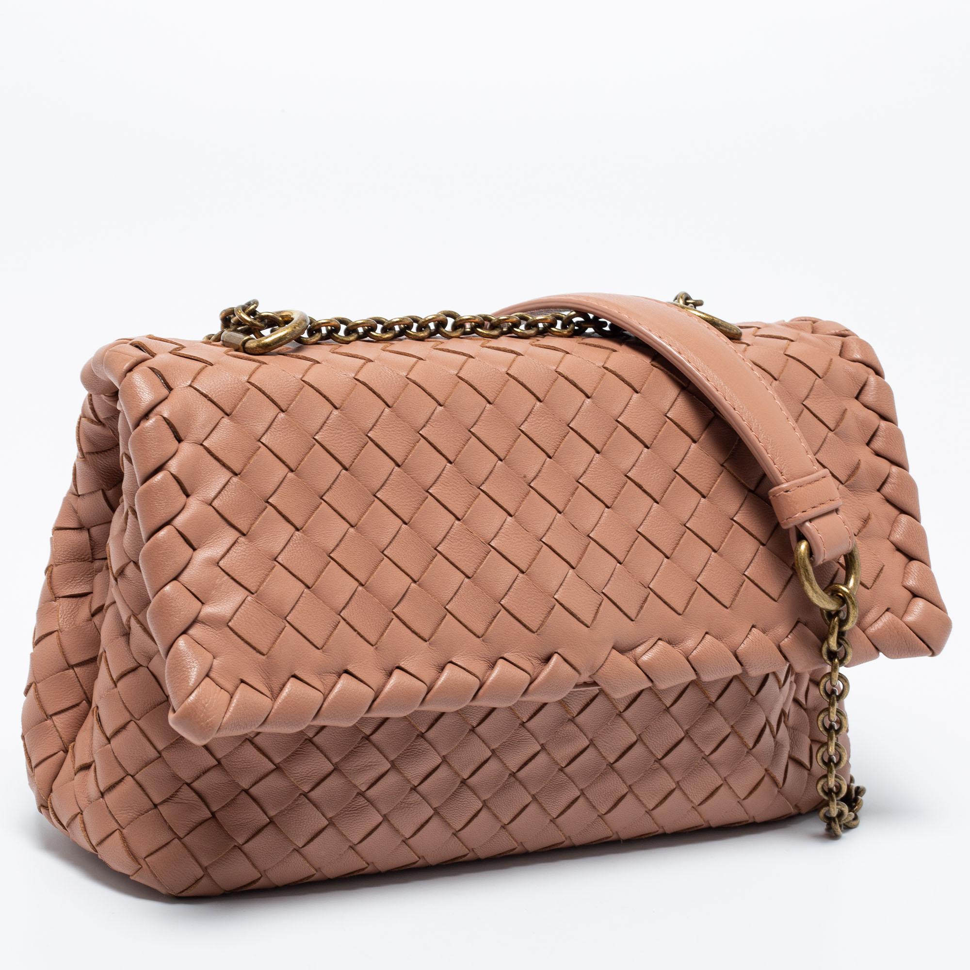 bottega veneta intrecciato padded shell messenger bag