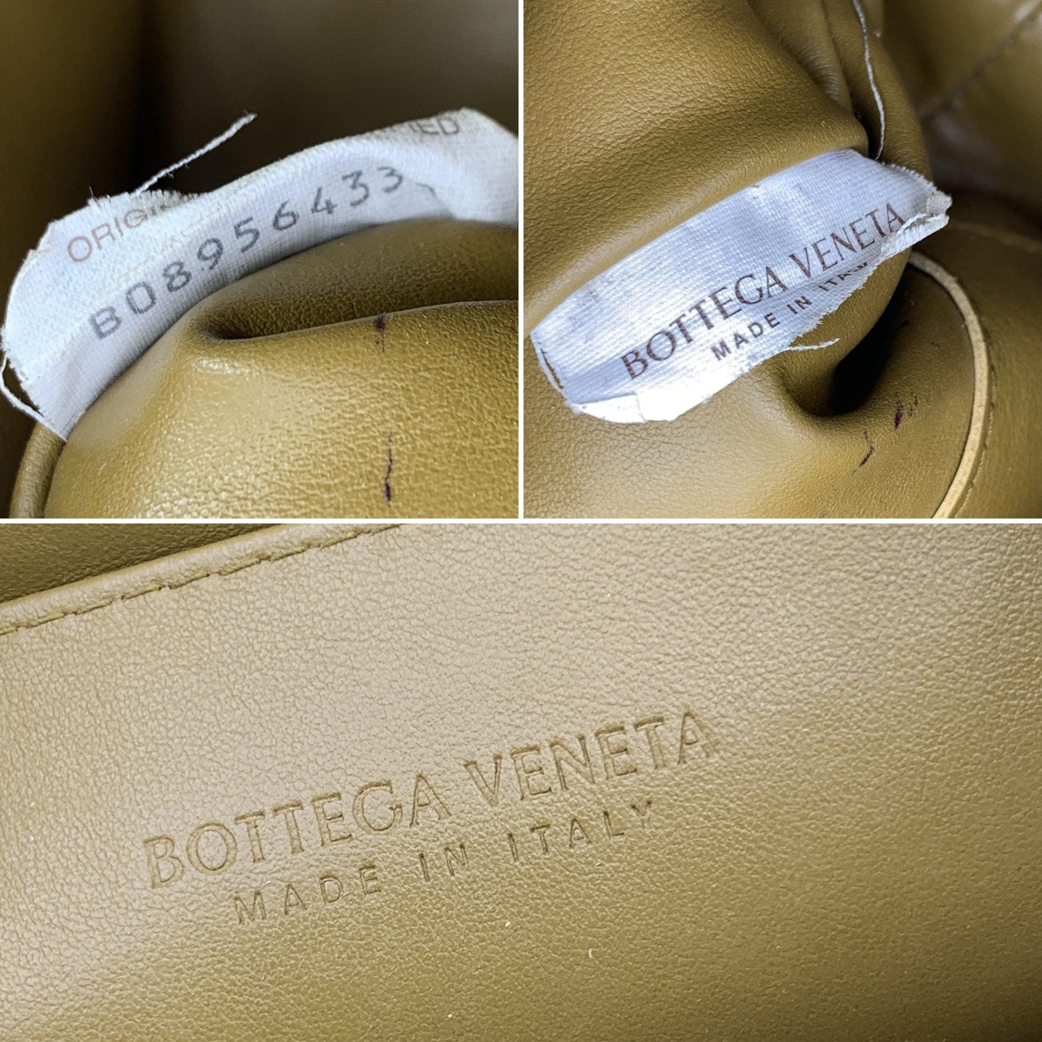 Bottega Veneta Beige Intrecciato Leder-Clutch mit Reißverschlussbeutel und Pochette aus Leder im Angebot 2