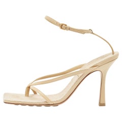 Bottega Veneta Beige Leather Stretch Thong Ankle Strap Sandals Size 38.5