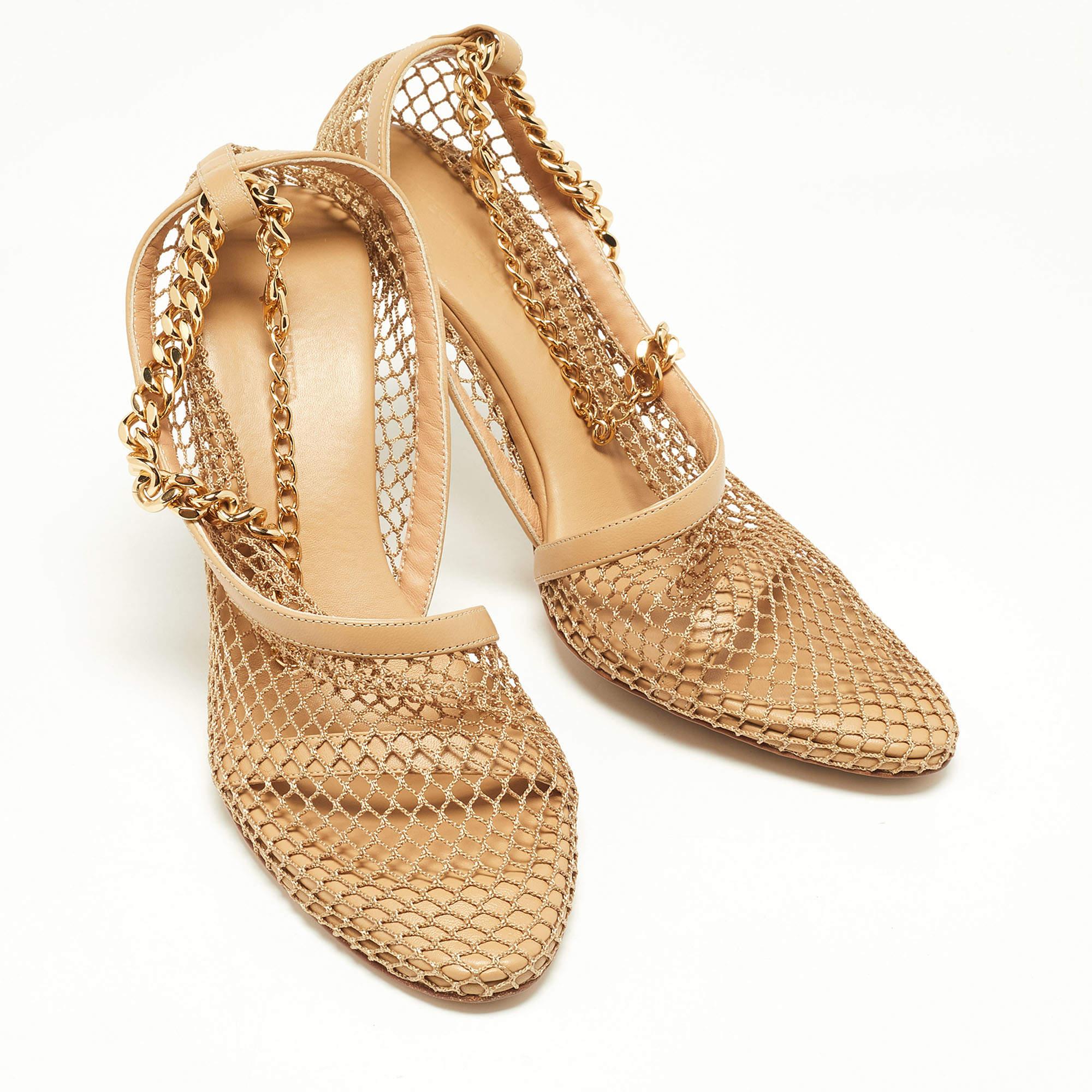 Bottega Veneta Beige Mesh and Leather Chunky Chain Ankle Strap Pumps Size 39.5 In Excellent Condition In Dubai, Al Qouz 2