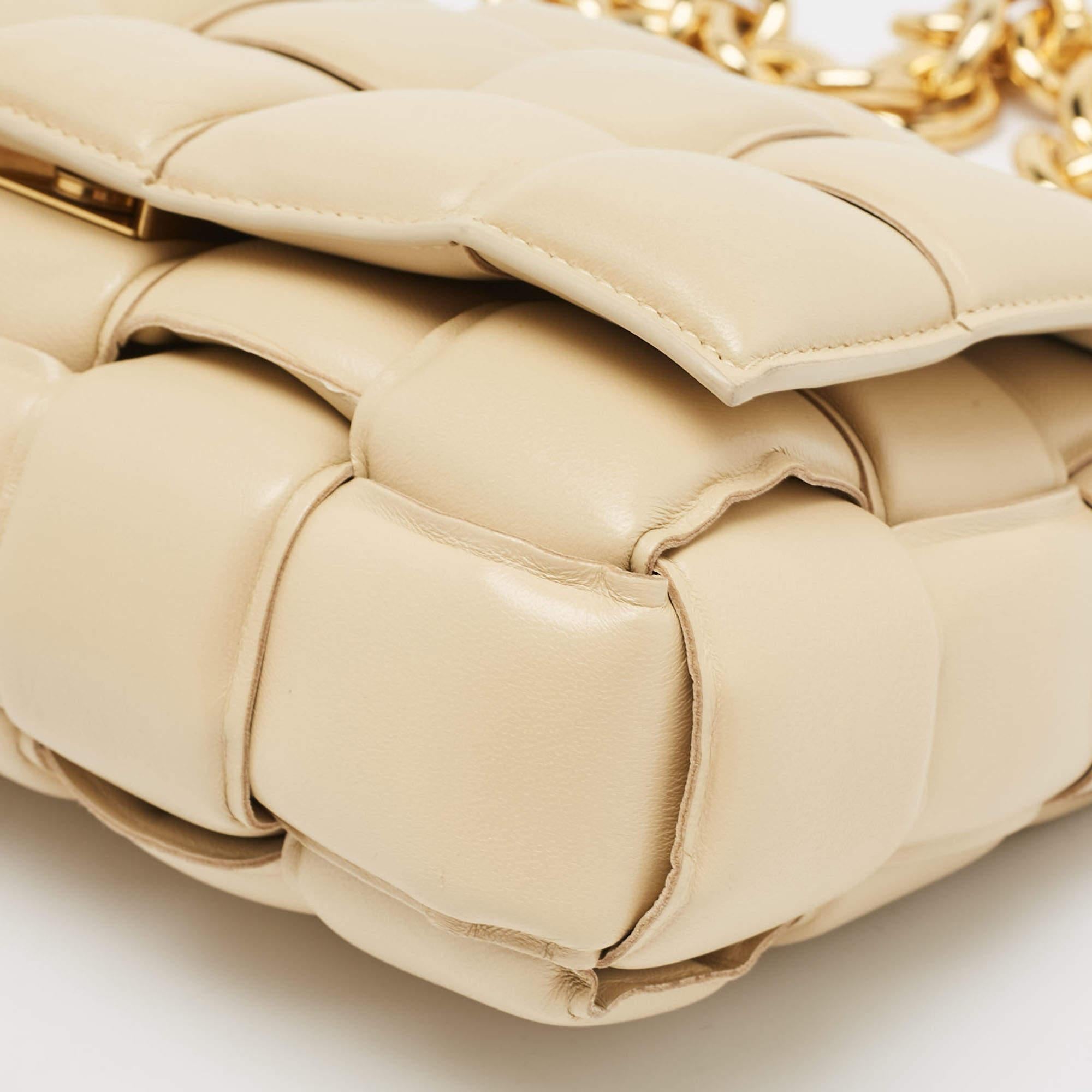 Bottega Veneta Beige Padded Leather Cassette Chain Shoulder Bag For Sale 5
