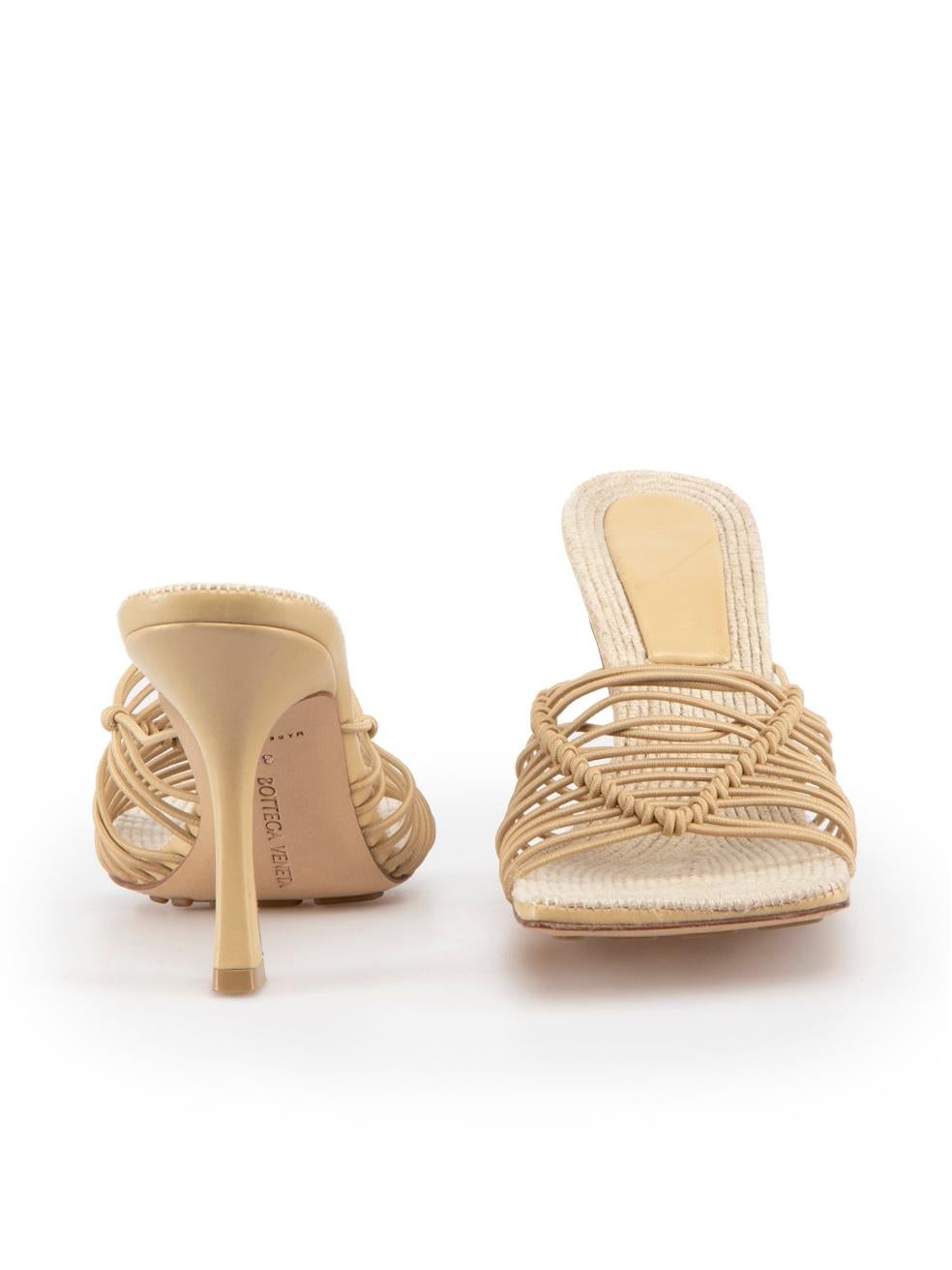 Bottega Veneta Beige Rope Accent Mule Sandals Size IT 37 In Good Condition For Sale In London, GB