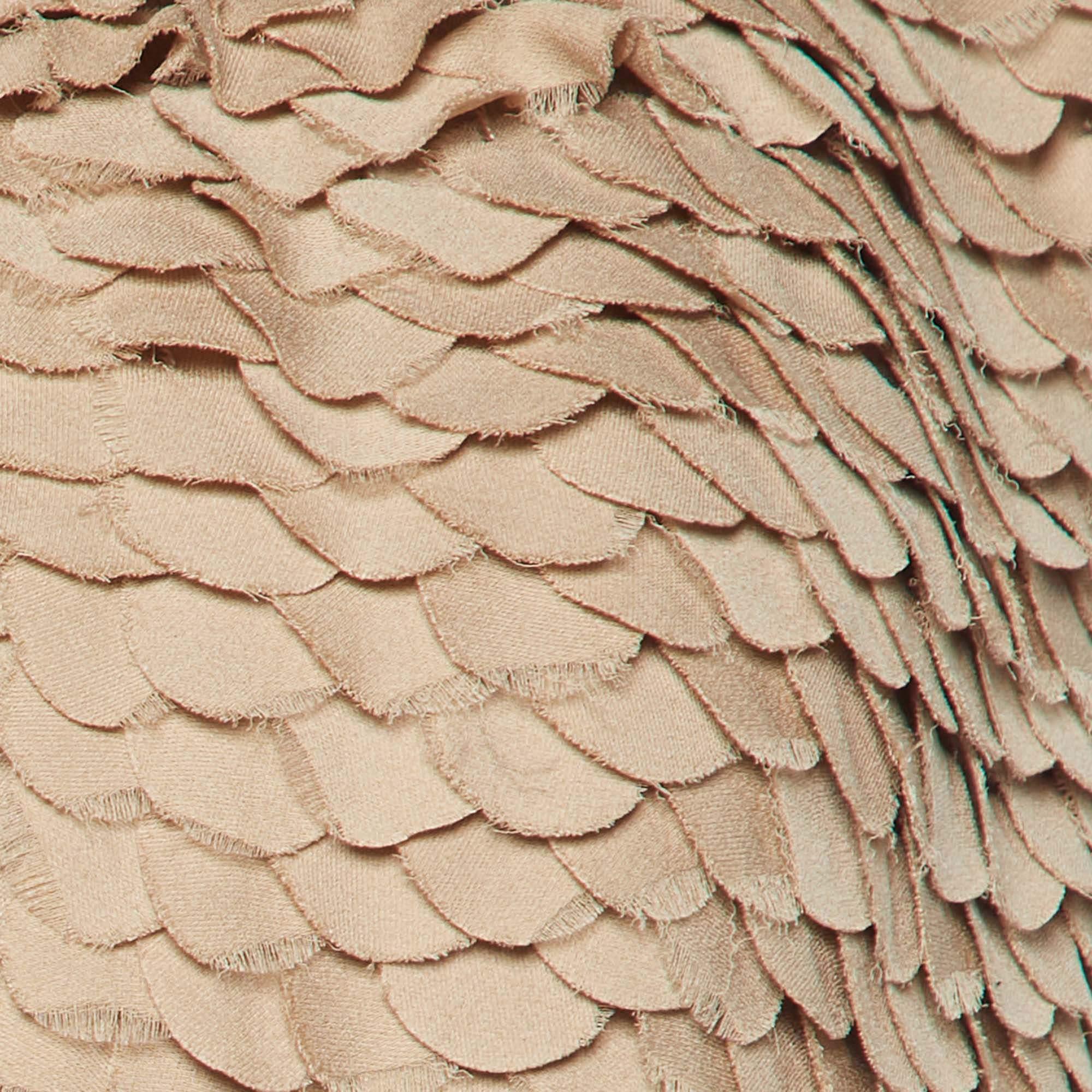 Bottega Veneta Beige Top in seta con cravatta anteriore S In condizioni buone in vendita a Dubai, Al Qouz 2