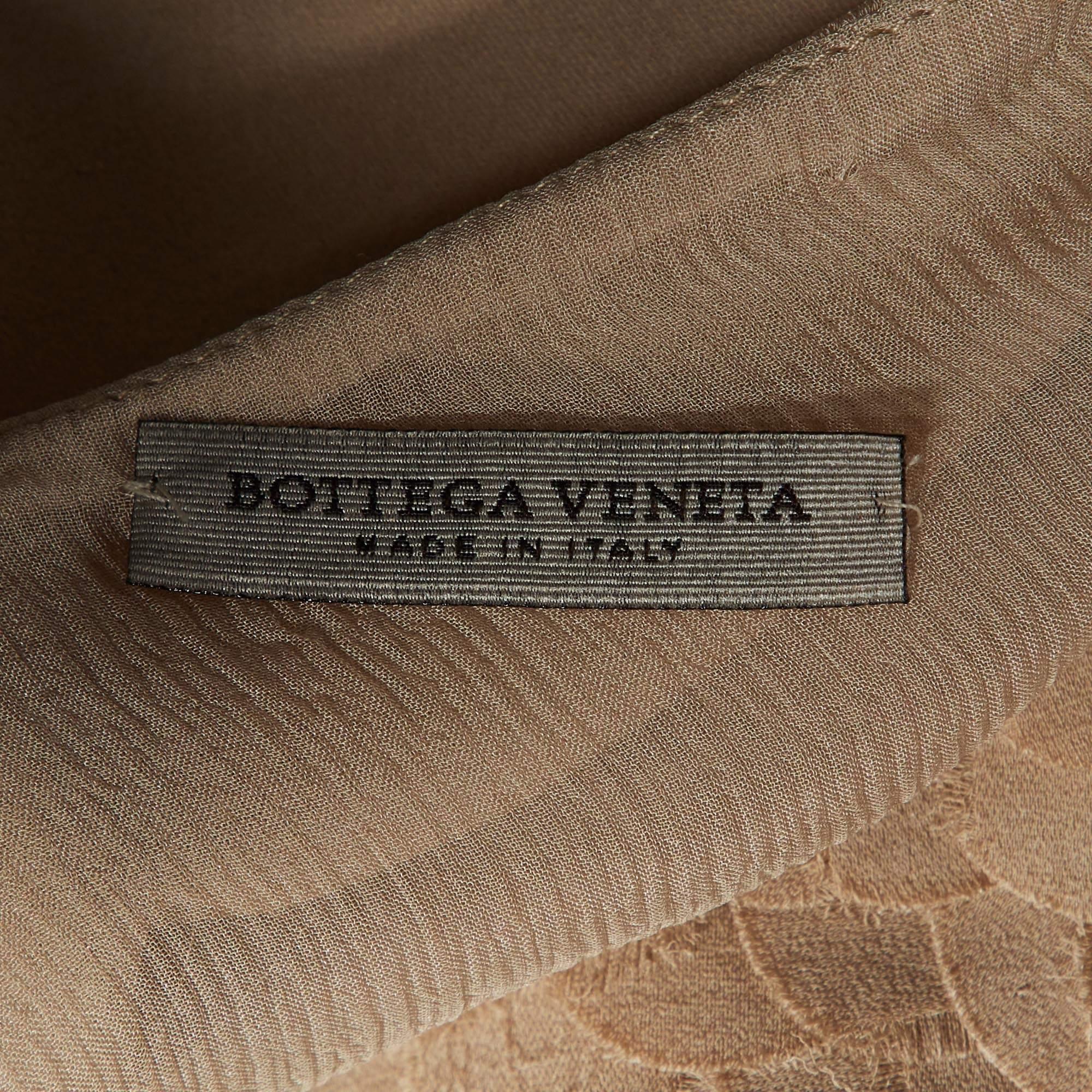 Bottega Veneta Beige Top in seta con cravatta anteriore S in vendita 1