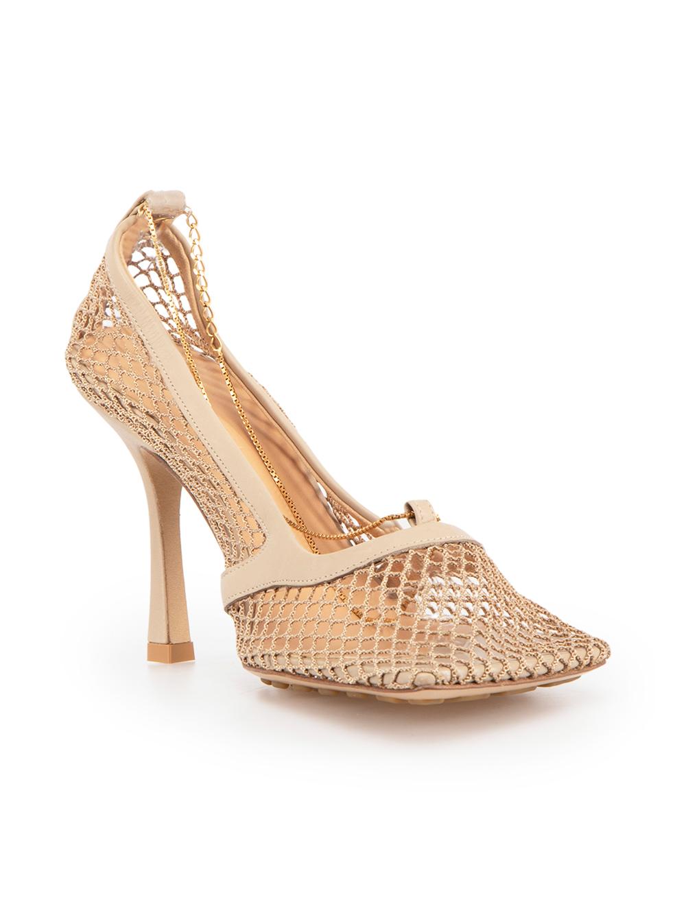 CONDITION is Very good. Minimal wear to shoes is evident. Minimal wear seen with only negligible abrasion to the insole edge found on this used Bottega Veneta designer resale item.
 
 Details
 Stretch
 Beige
 Cloth
 Heels
 Mesh netting
 Leather