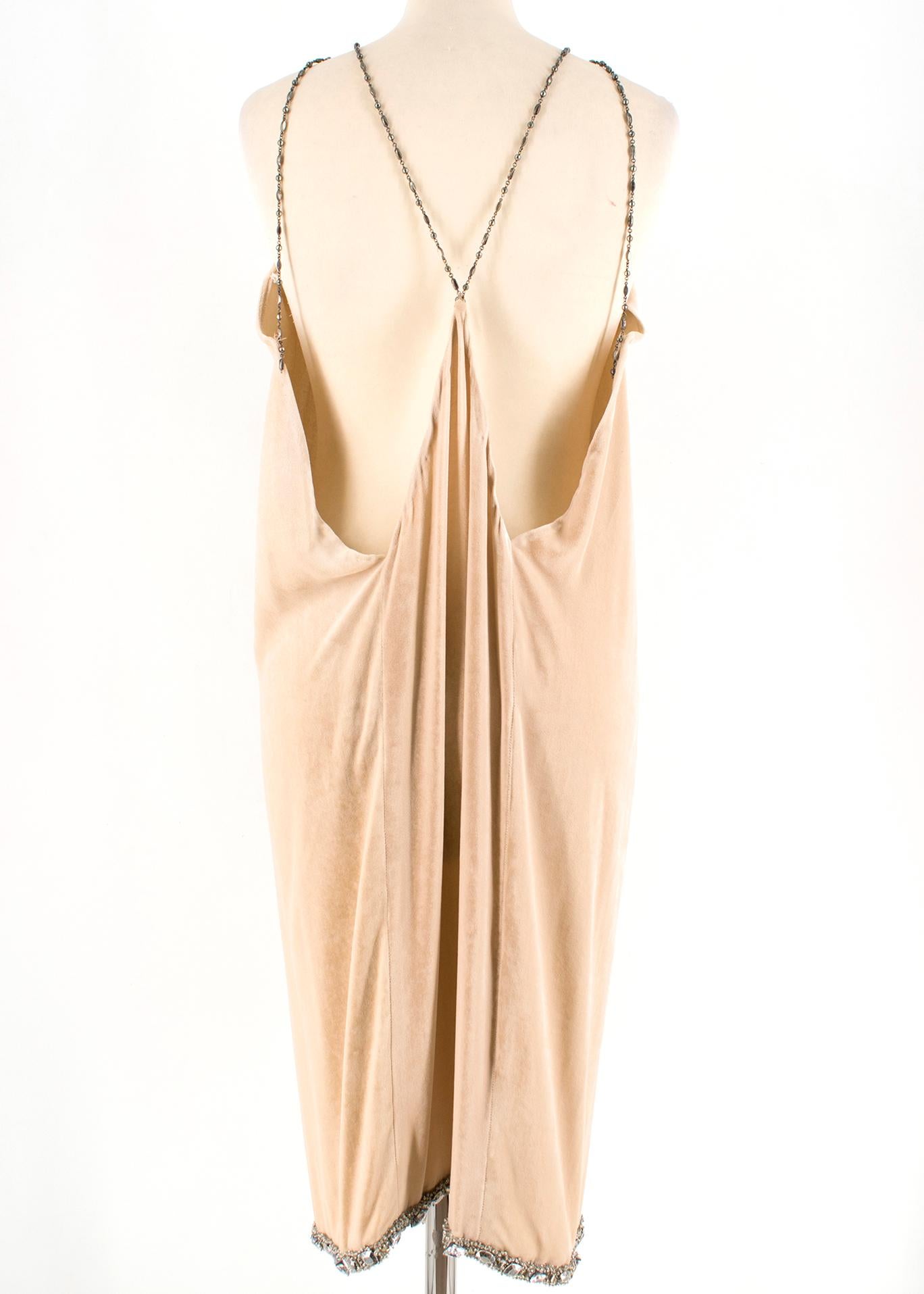 Bottega Veneta Beige Velvet Chain Draped Low Back Embellished Dress - Size US 6 im Zustand „Hervorragend“ im Angebot in London, GB