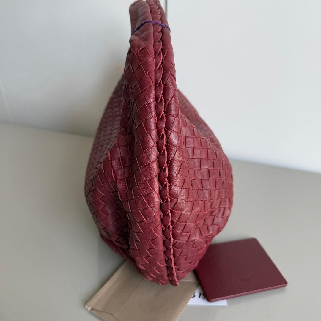 Bottega Veneta Vientre Hobo Intrecciato Ancora Piel de Nappa Roja Mediana 40cm en Nuevo Estado en AUBERVILLIERS, FR