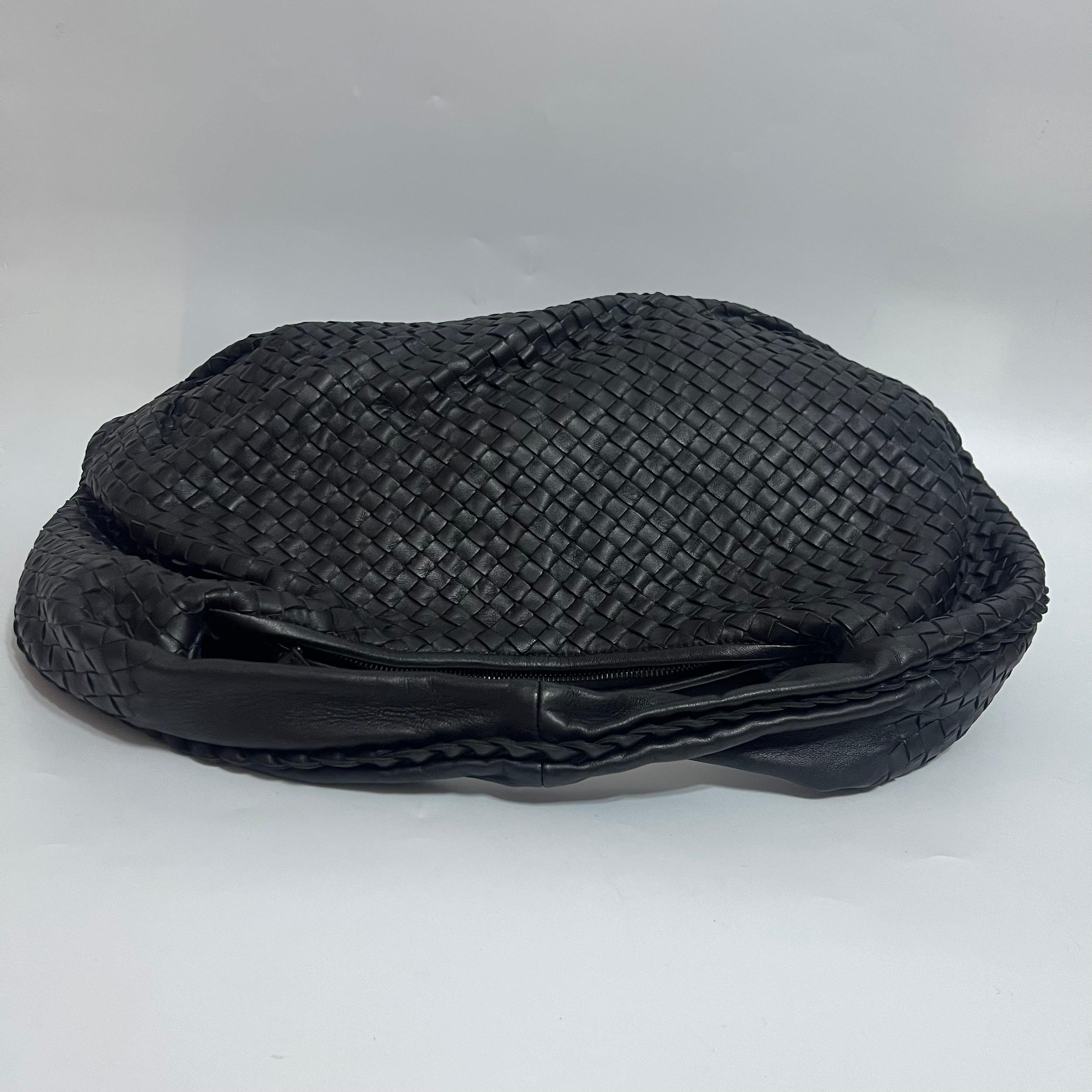 Bottega Veneta Belly Hobo Intrecciato Black Large 50cm In Good Condition For Sale In AUBERVILLIERS, FR