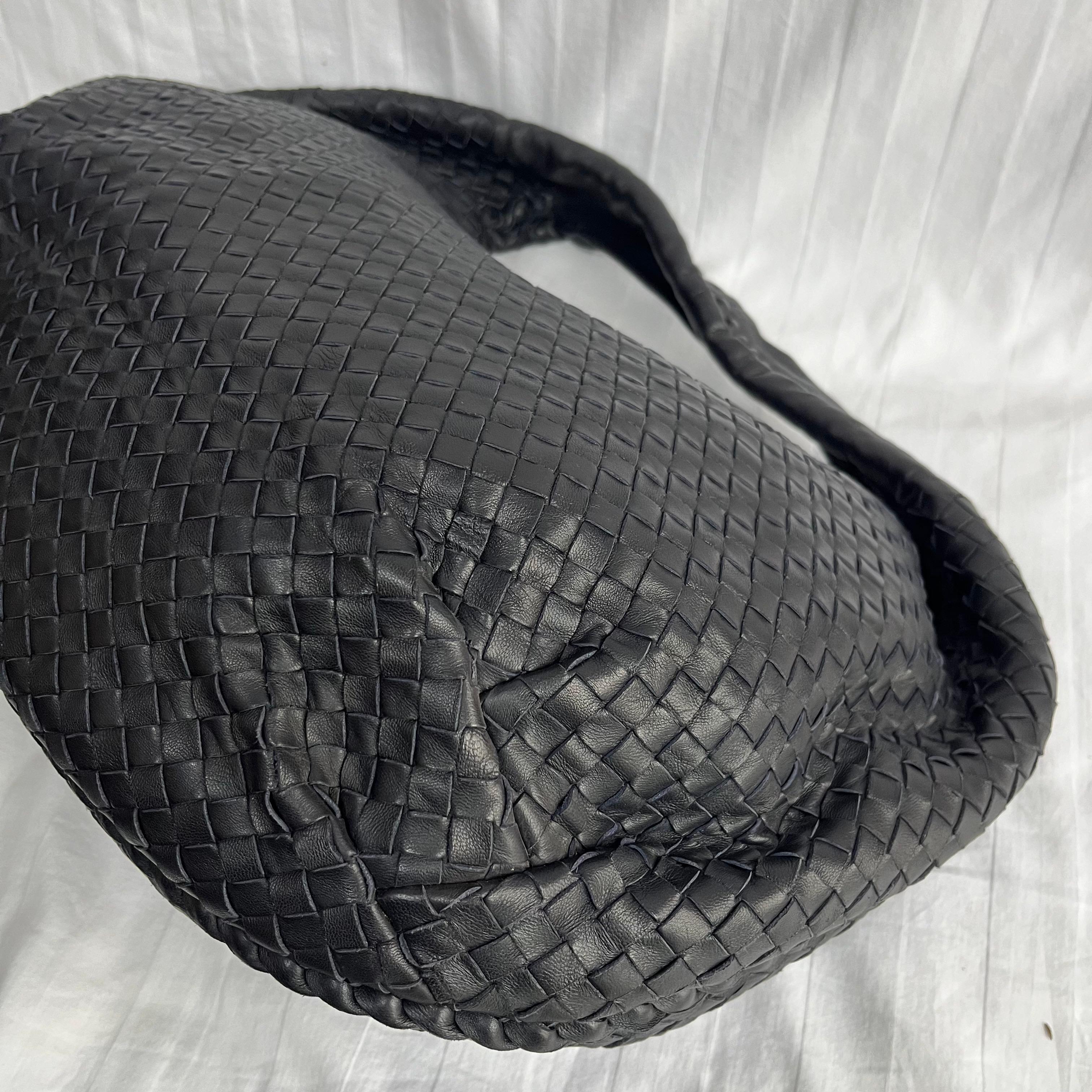 Bottega Veneta Belly Hobo Intrecciato Black Leather Maxi 50cm en vente 4