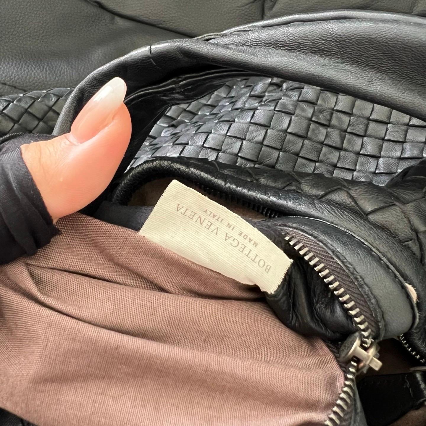 Bottega Veneta Belly Hobo Intrecciato Black Maxi 50cm For Sale 8