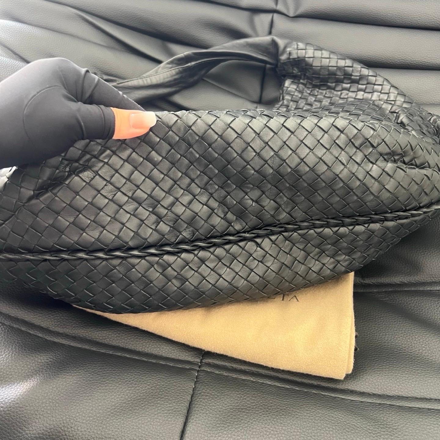 Bottega Veneta Belly Hobo Intrecciato Black Maxi 50cm For Sale 5