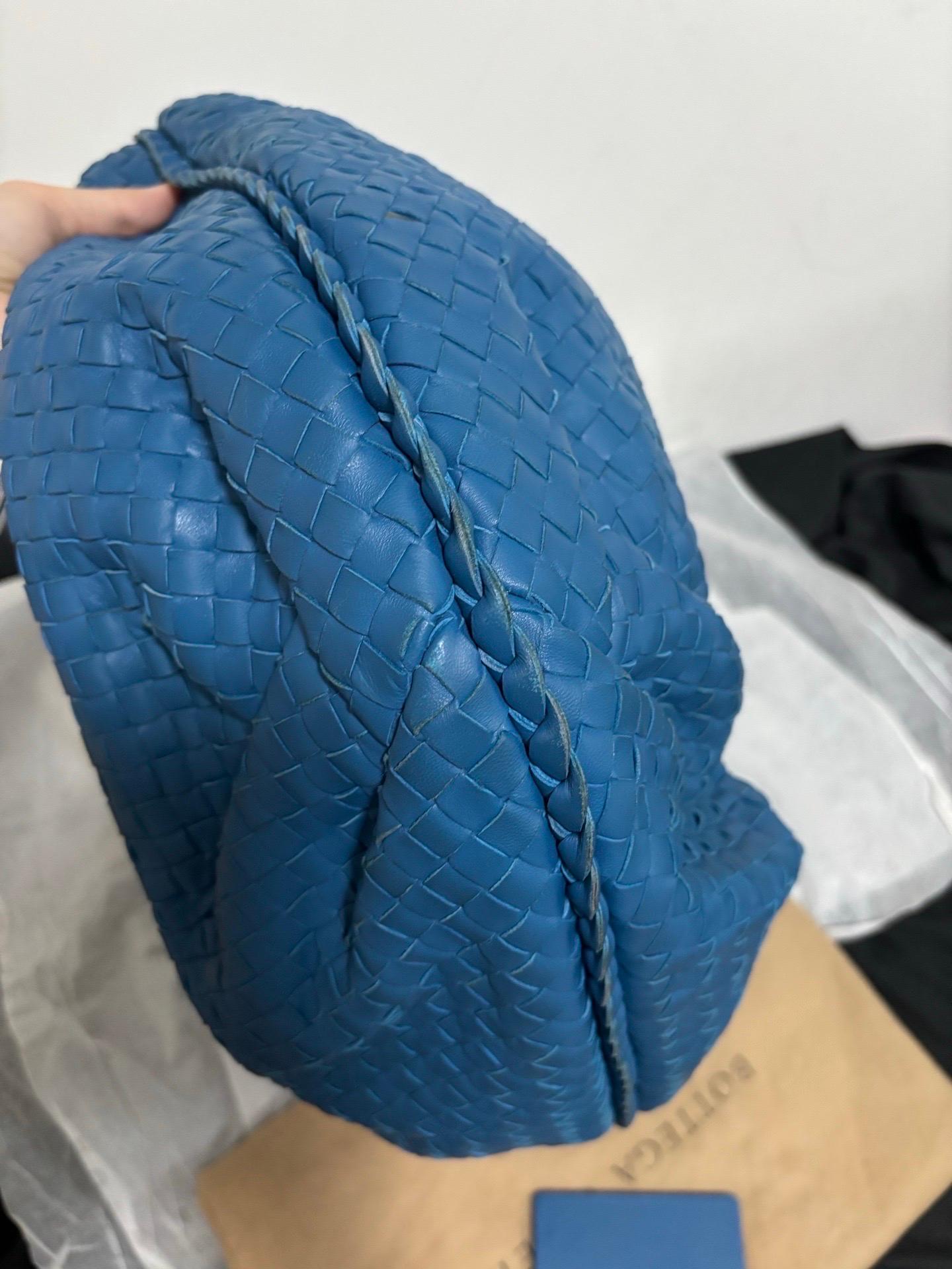 Bottega Veneta Belly Hobo Intrecciato Bleu Marine Cuir Maxi 50cm en vente 9