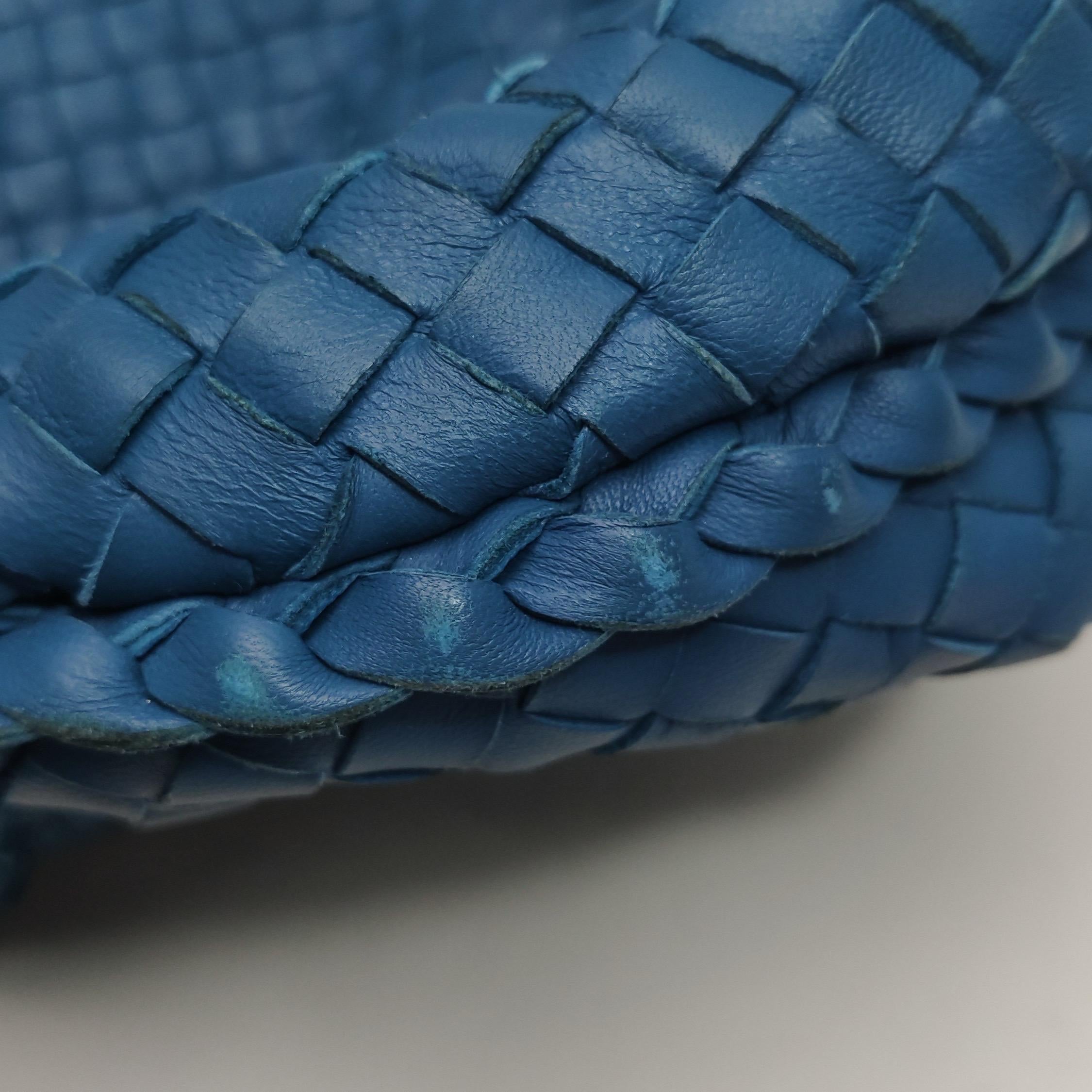 Bottega Veneta Belly Hobo Intrecciato Bleu Marine Cuir Maxi 50cm en vente 11