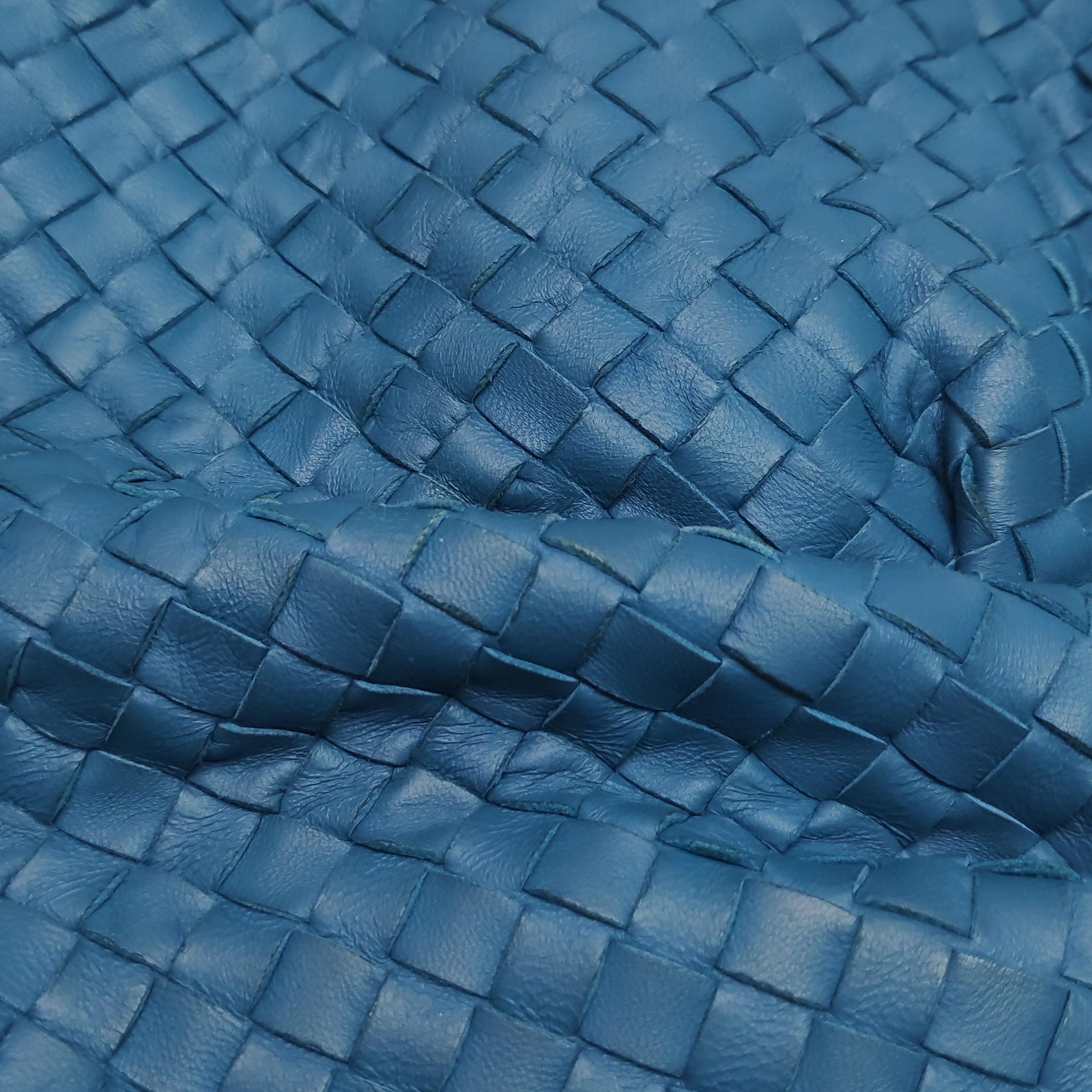 Bottega Veneta Belly Hobo Intrecciato Bleu Marine Cuir Maxi 50cm en vente 13