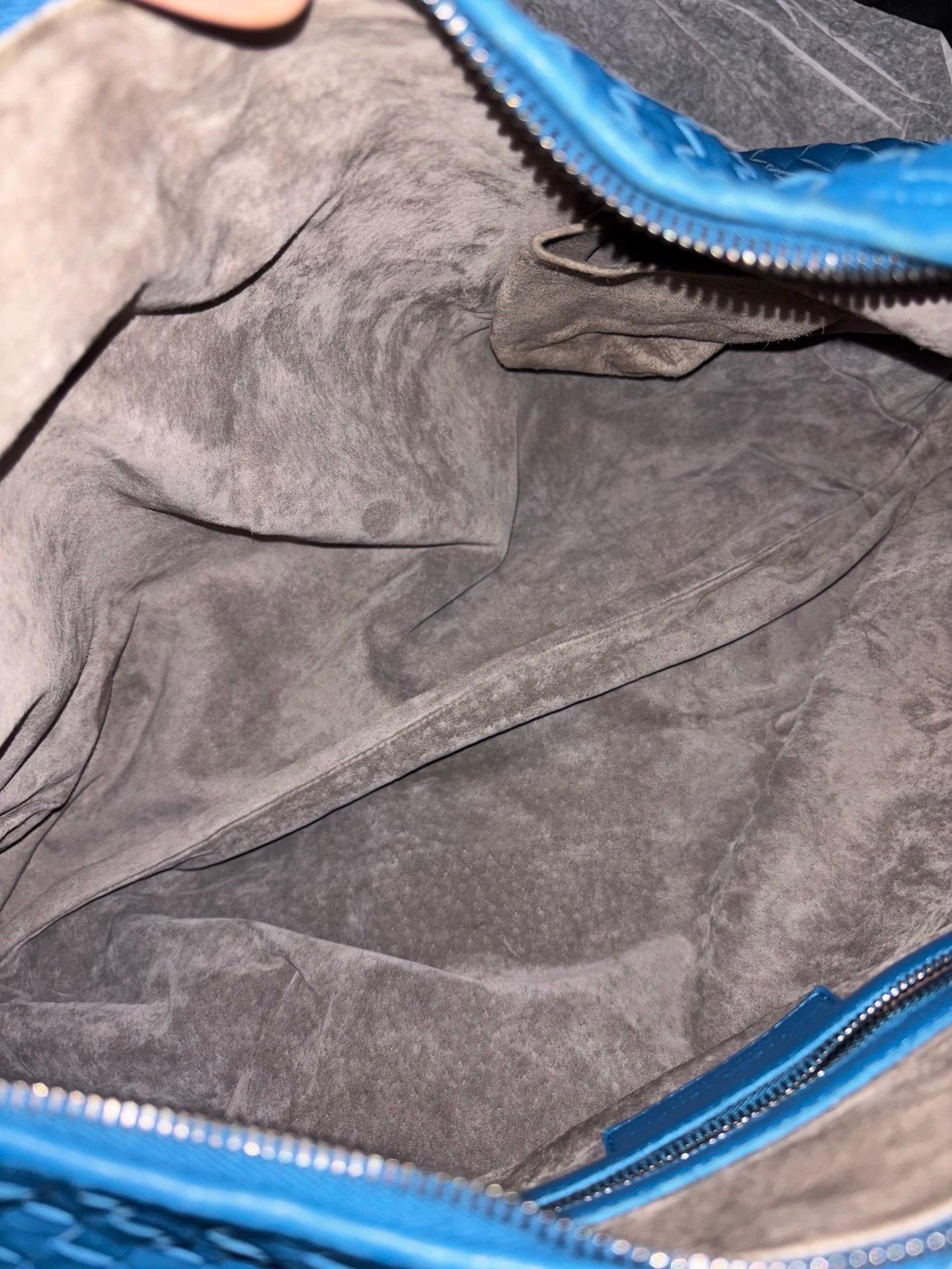 Bottega Veneta Belly Hobo Intrecciato Bleu Marine Cuir Maxi 50cm en vente 15