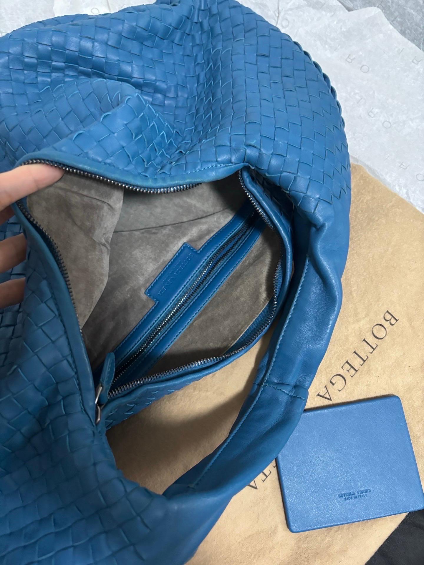 Bottega Veneta Belly Hobo Intrecciato Bleu Marine Cuir Maxi 50cm en vente 16