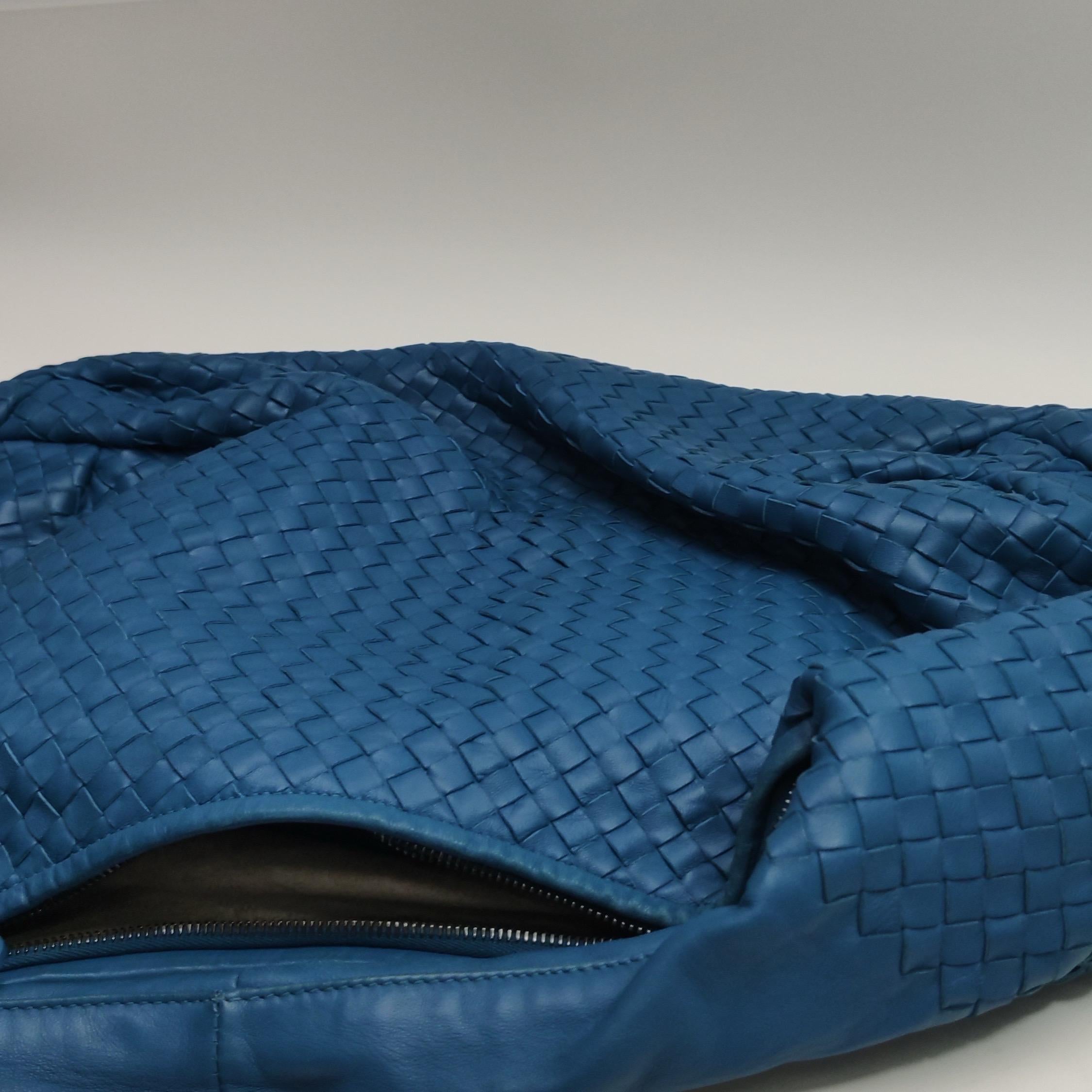 Bottega Veneta Belly Hobo Intrecciato Bleu Marine Cuir Maxi 50cm en vente 16