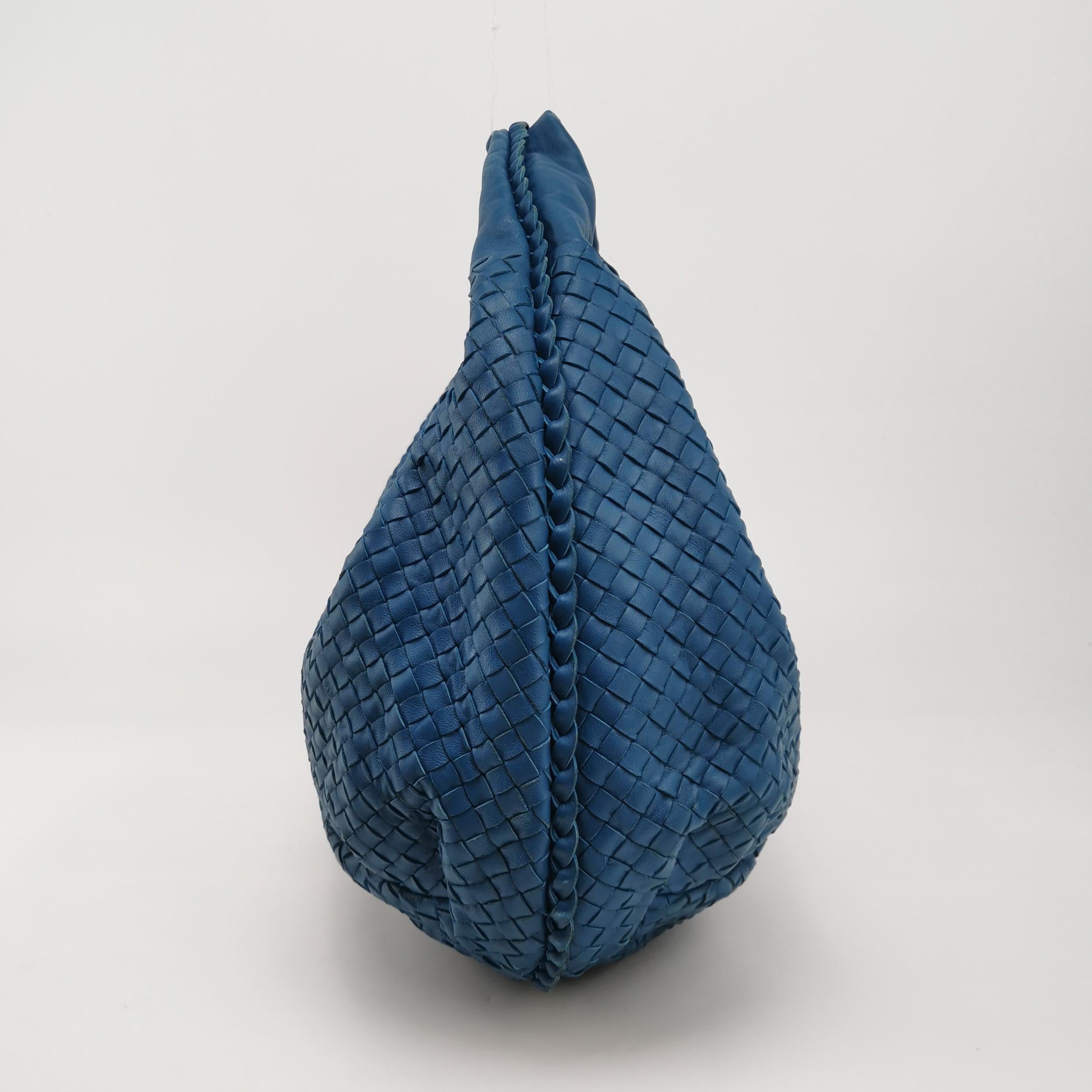 Bottega Veneta Belly Hobo Intrecciato Bleu Marine Cuir Maxi 50cm Pour femmes en vente